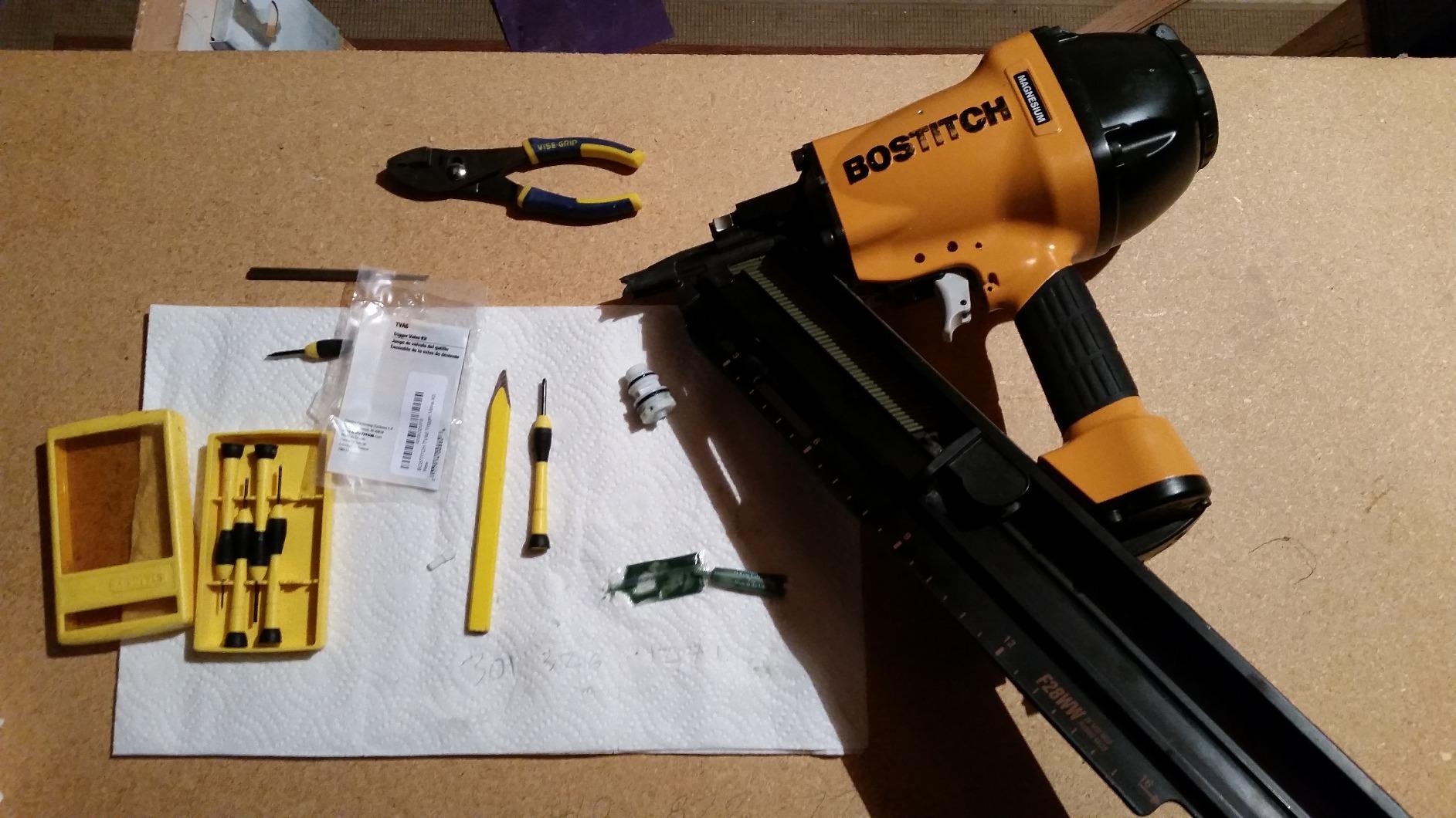 BOSTITCH Framing Nailer, Clipped Head, 2-Inch to 3-1/2-Inch, Pneumatic (F28WW) customer photo 2