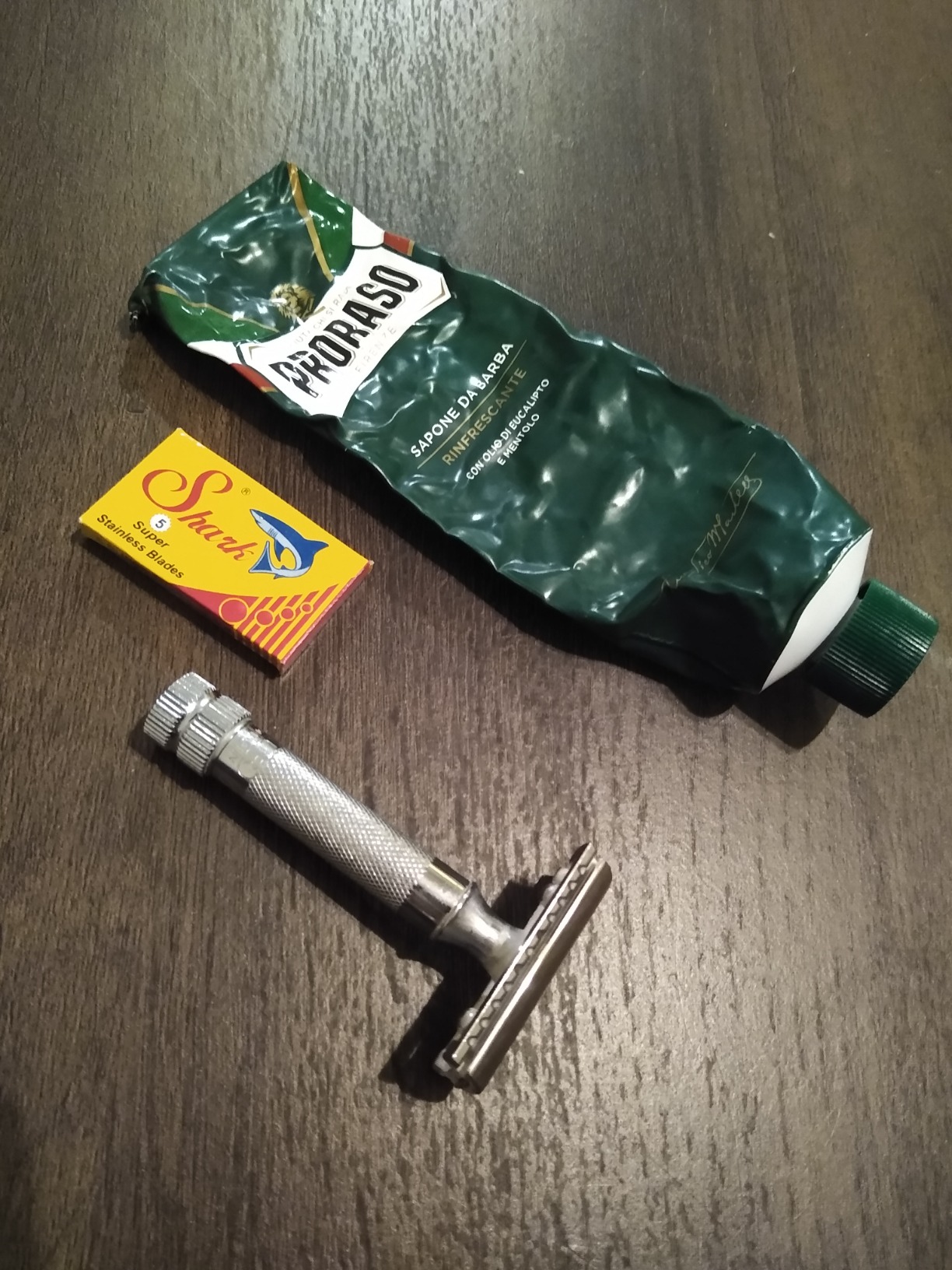 Merkur Mk34c Double Edge Razor with Heavy Duty Short Handle customer photo 2