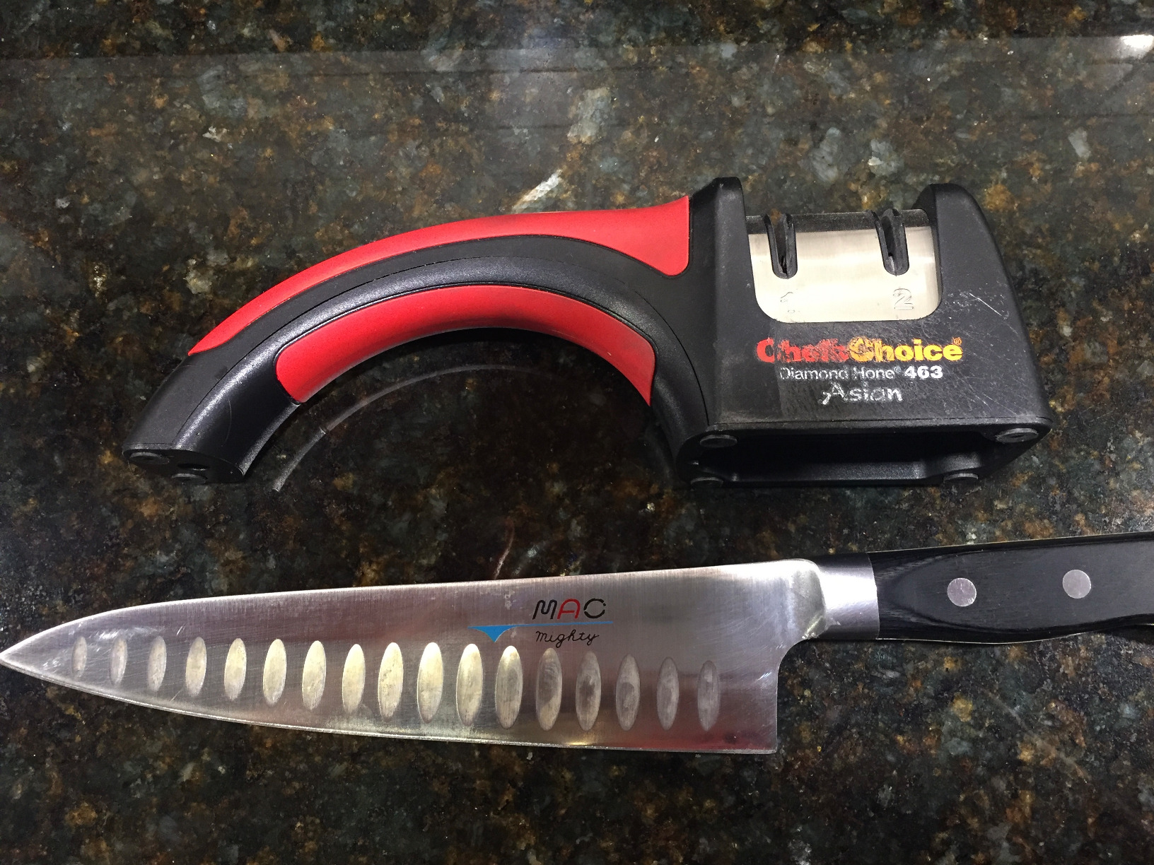 MAC MTH-80 Professional Series Chefs Knife 200mm (7.8-Inch) customer photo 1