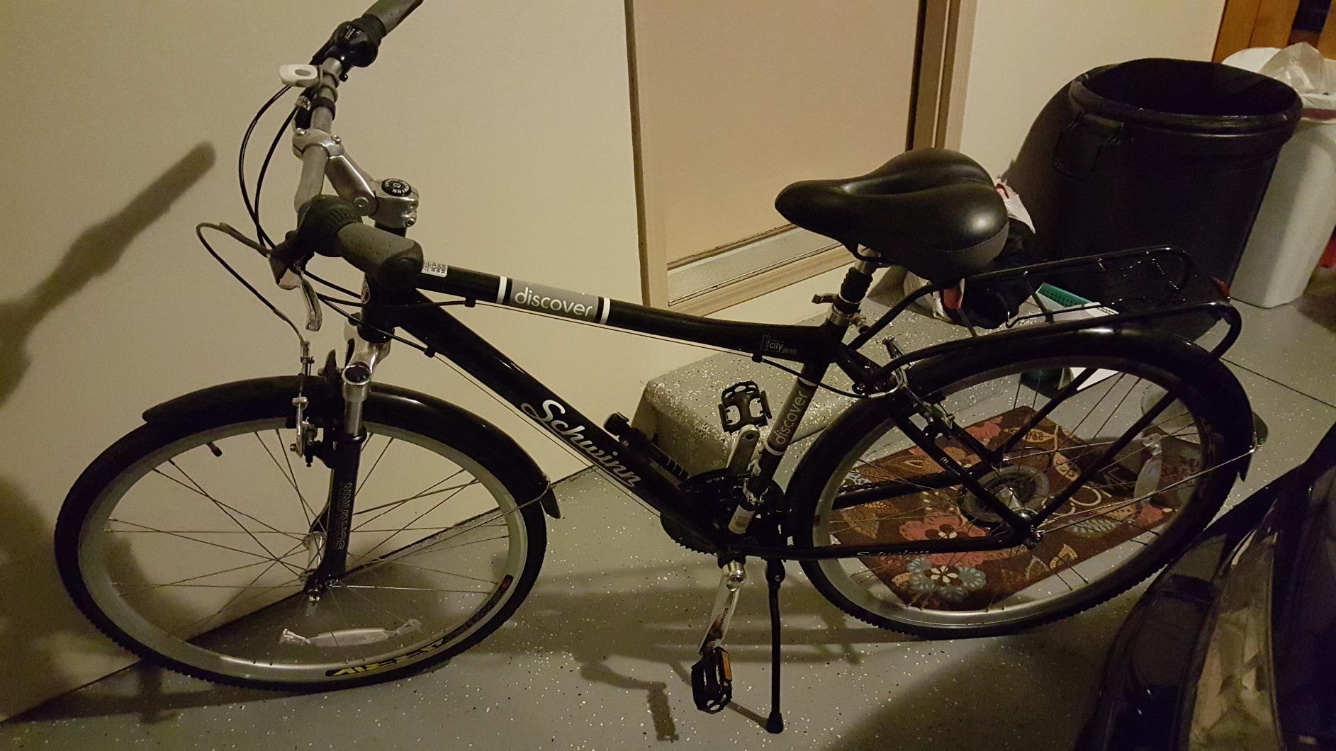 Schwinn Discover Hybrid Bike, Mens and Womens Bike, 21-Speed Hybrid Bicycle, Aluminum Frame, Suspension Seat, Alloy Linear Pull Brakes, Adult Bicycle customer photo 1