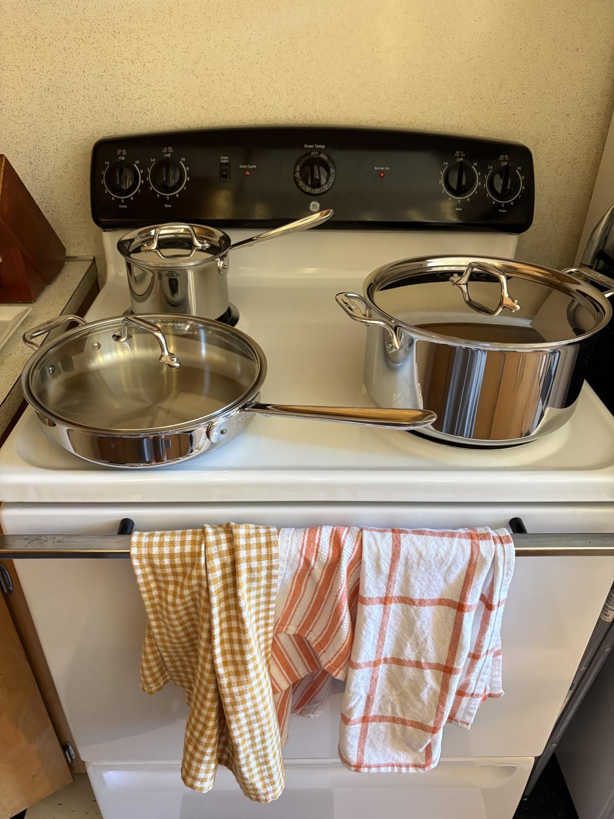 All-Clad D3 Stainless Steel 10 Piece Cookware Set, Made in USA, Professional Grade, Oven Safe & Induction Compatible customer photo 1
