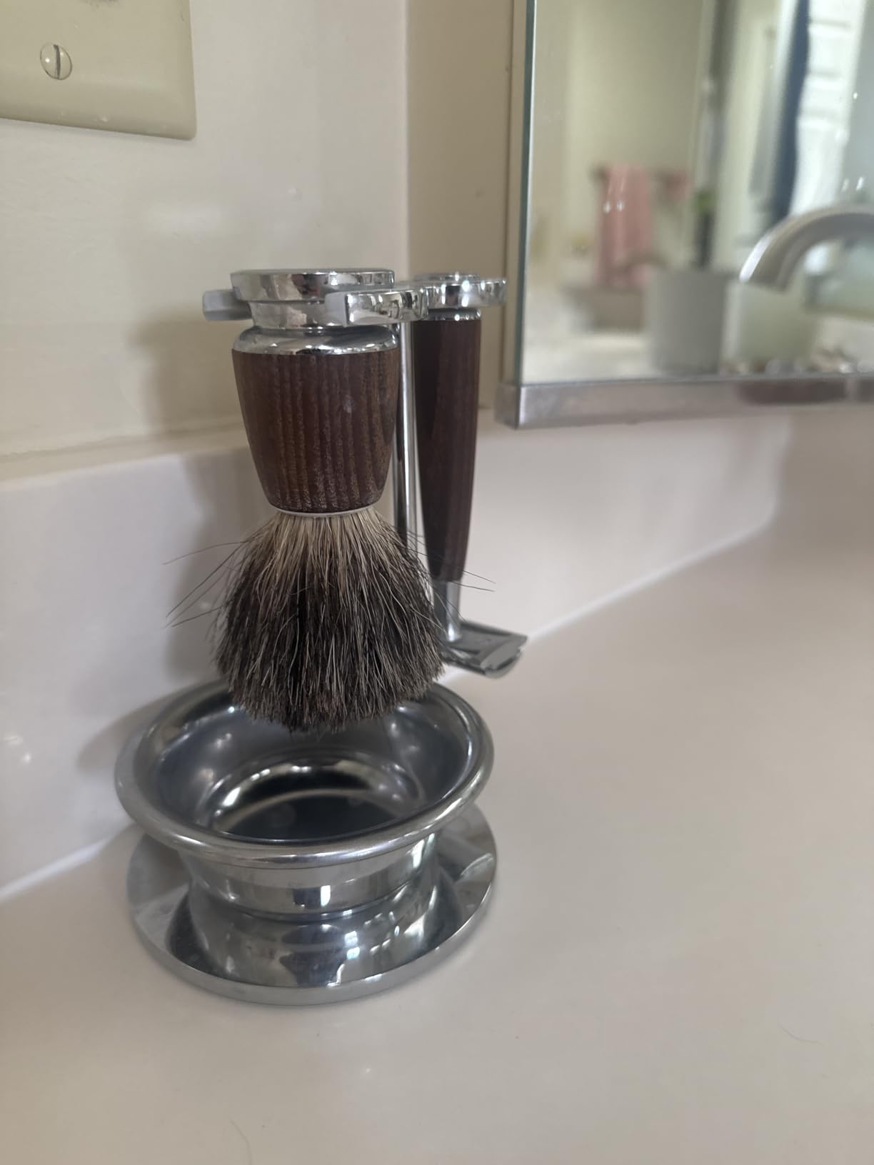 MÜHLE RYTMO 4-piece Pure Badger Double Edge Safety Razor (Closed Comb) Shaving Set For Men customer photo 2