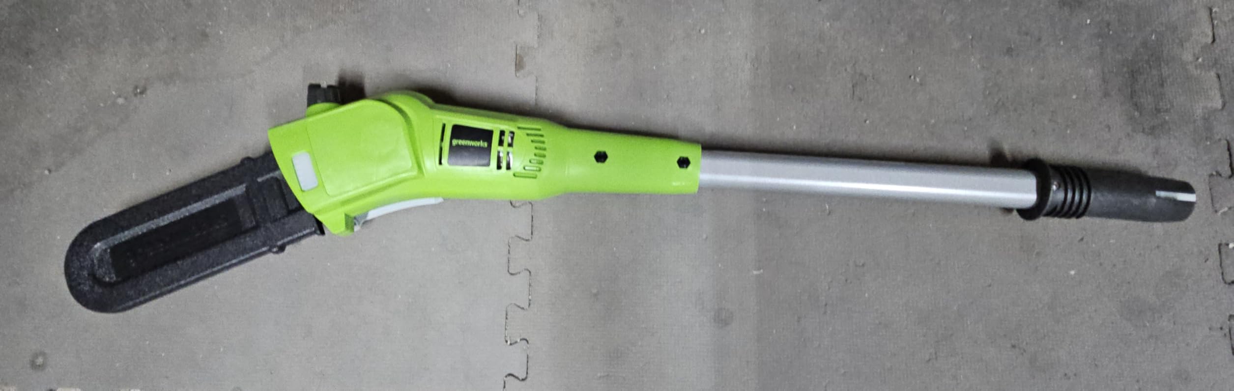 Greenworks 40V 8-inch Cordless Pole Saw with Hedge Trimmer Attachment 2.0Ah Battery and Charger Included customer photo 1