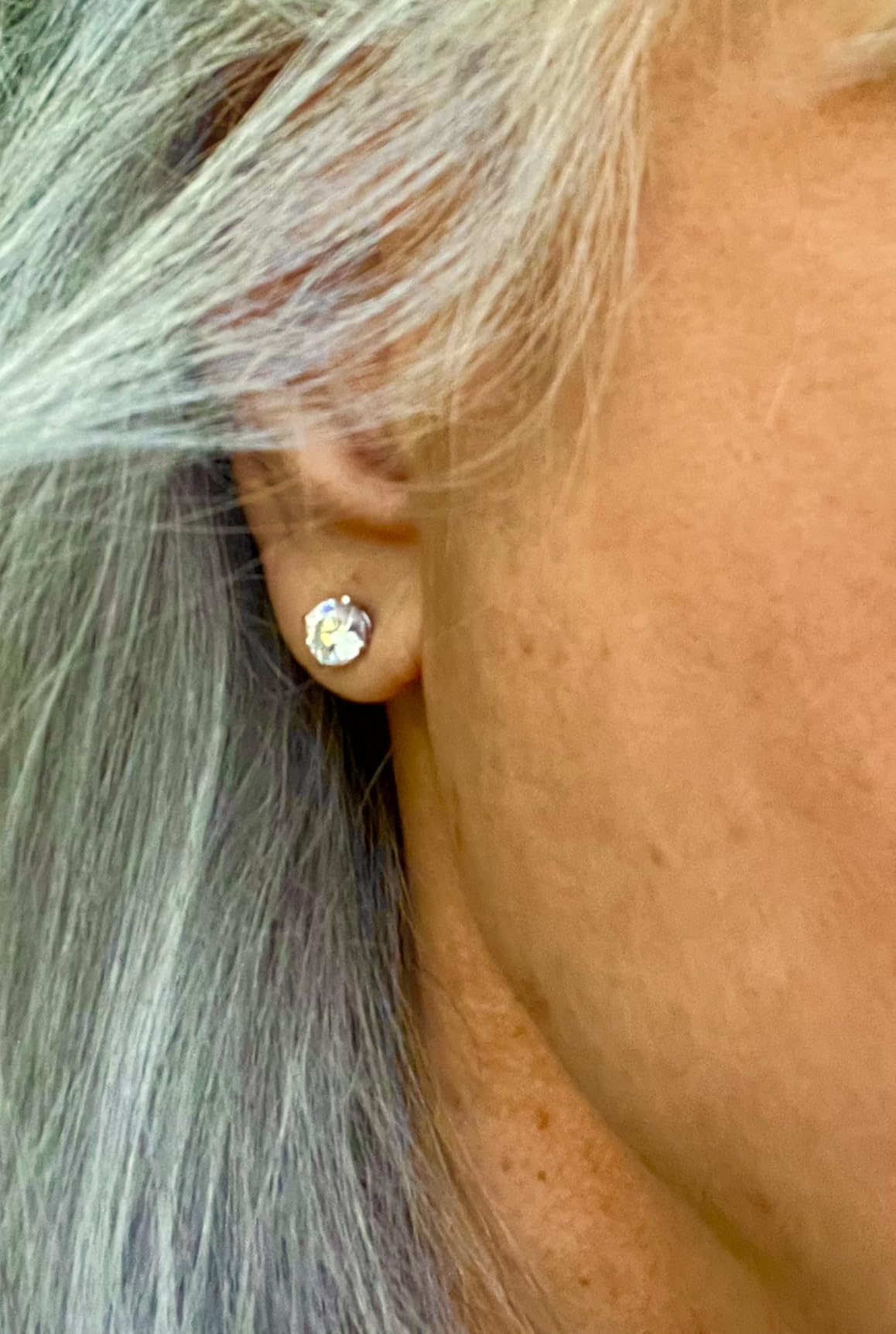 Central Diamond Center 14K Hypoallergenic Solid Gold Post Swarovski Zirconia Stud Earrings-Premium Comfort, No Irritation-Classic Gift for Sensitive Ears (Various Sizes) customer photo 1