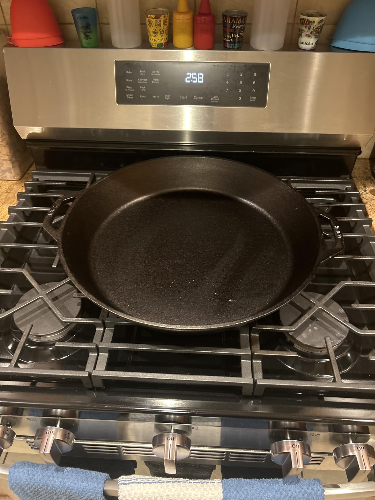 Lodge 10.25 Inch Pre-Seasoned Cast Iron Skillet - Dual Assist Handles - Use in the Oven, on the Stove, on the Grill, or Over a Campfire - Black customer photo 1