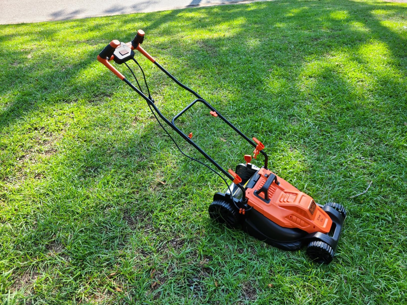 BLACK+DECKER BEMW482BH Electric Lawn Mower customer photo 2