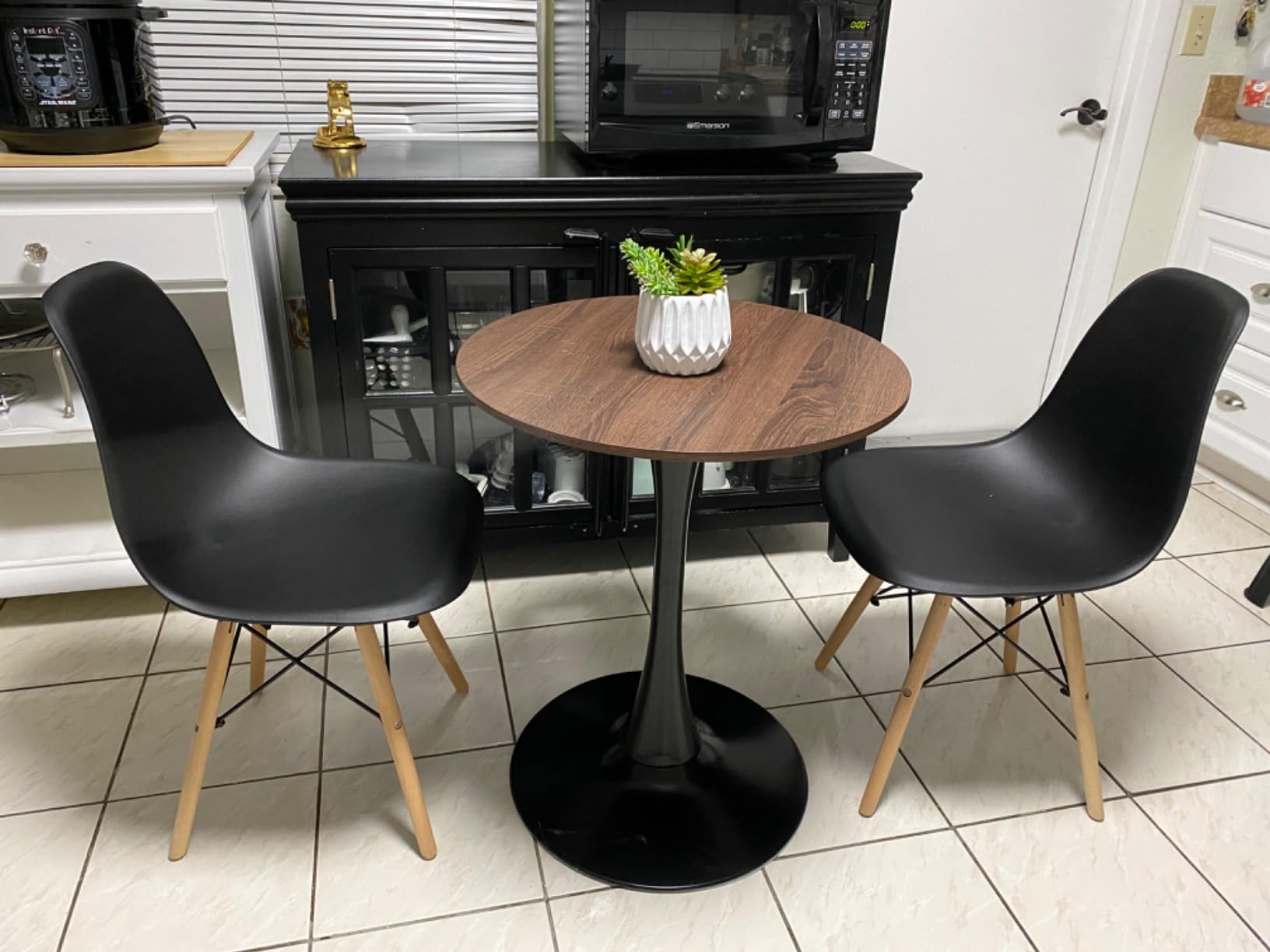 Giantex Dining Chairs Set of 2 Black, Pre Assembled Mid Century Modern Dining Chairs with Wood Legs, Armless Kitchen Chairs, Plastic Dining Side Chair customer photo 2