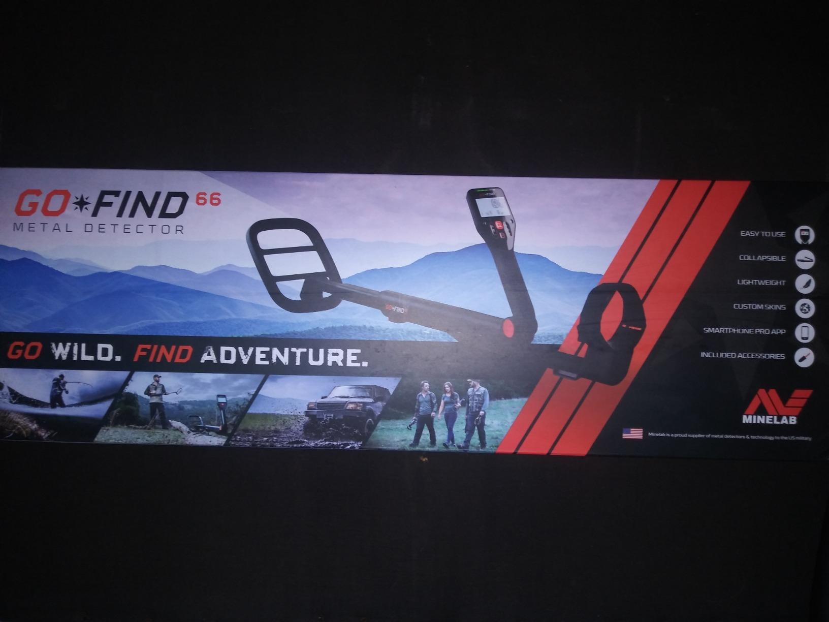 Minelab GO-FIND 22 Ultra-Light Collapsible Metal Detector for Adults & Kids with 8