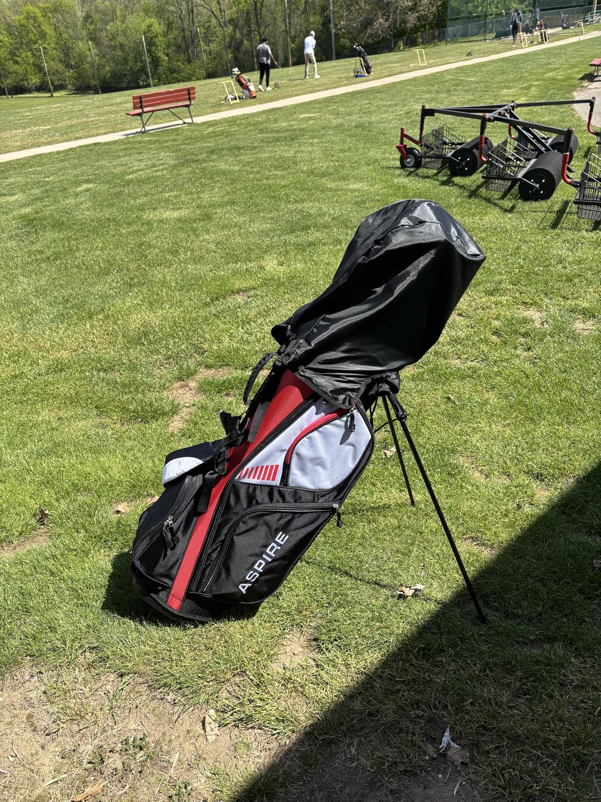 Aspire XD1 Senior Men's 14-Piece Golf Set - 460cc Titanium Driver, Wood, Hybrid, 6-PW Irons, Putter, Stand Bag, 3 Headcovers and Cover - RH customer photo 1