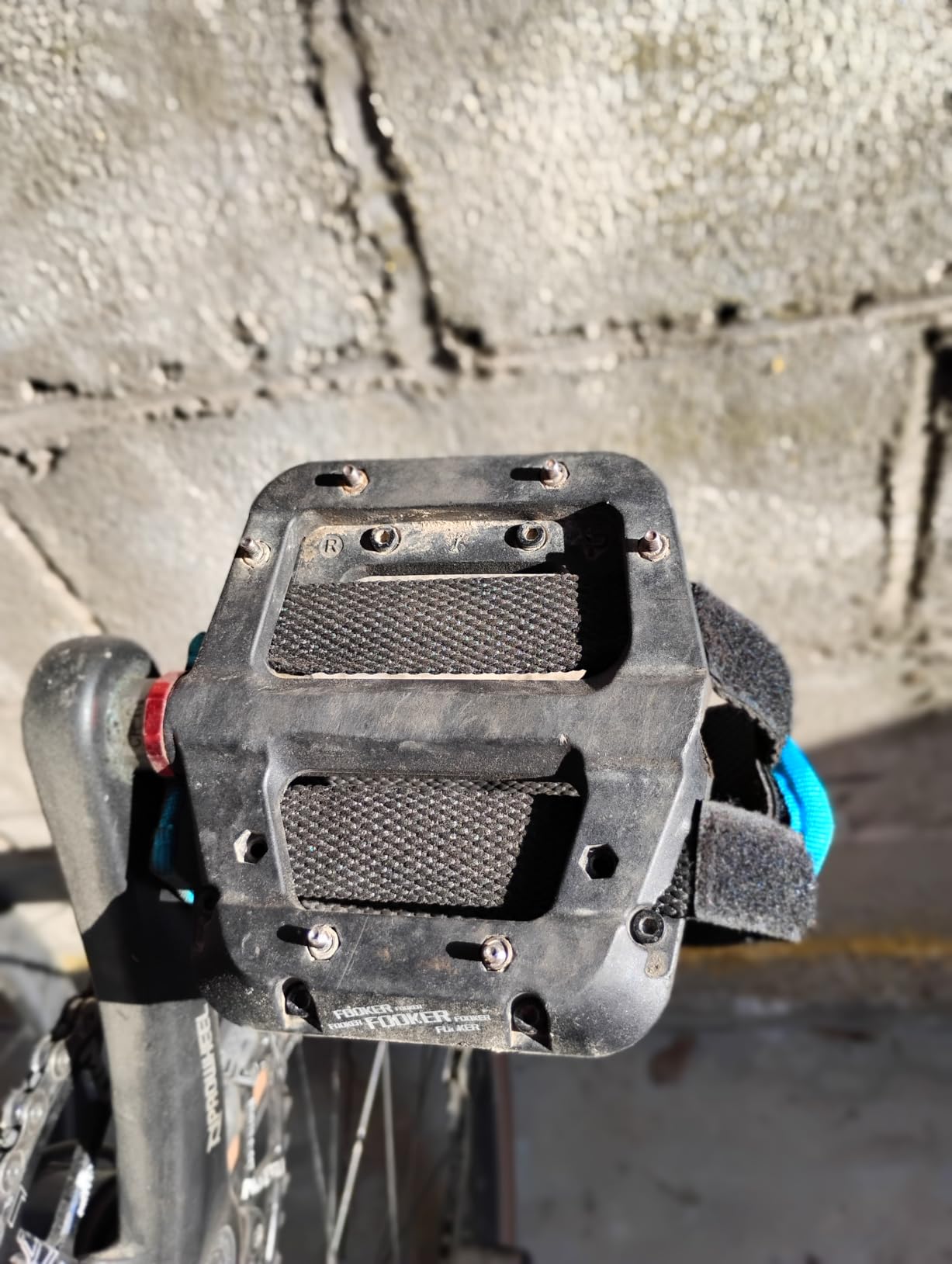 FOOKER MTB Pedals Mountain Bike Pedals 3 Bearing Non-Slip Lightweight Nylon Fiber Bicycle Platform Pedals for BMX MTB 9/16