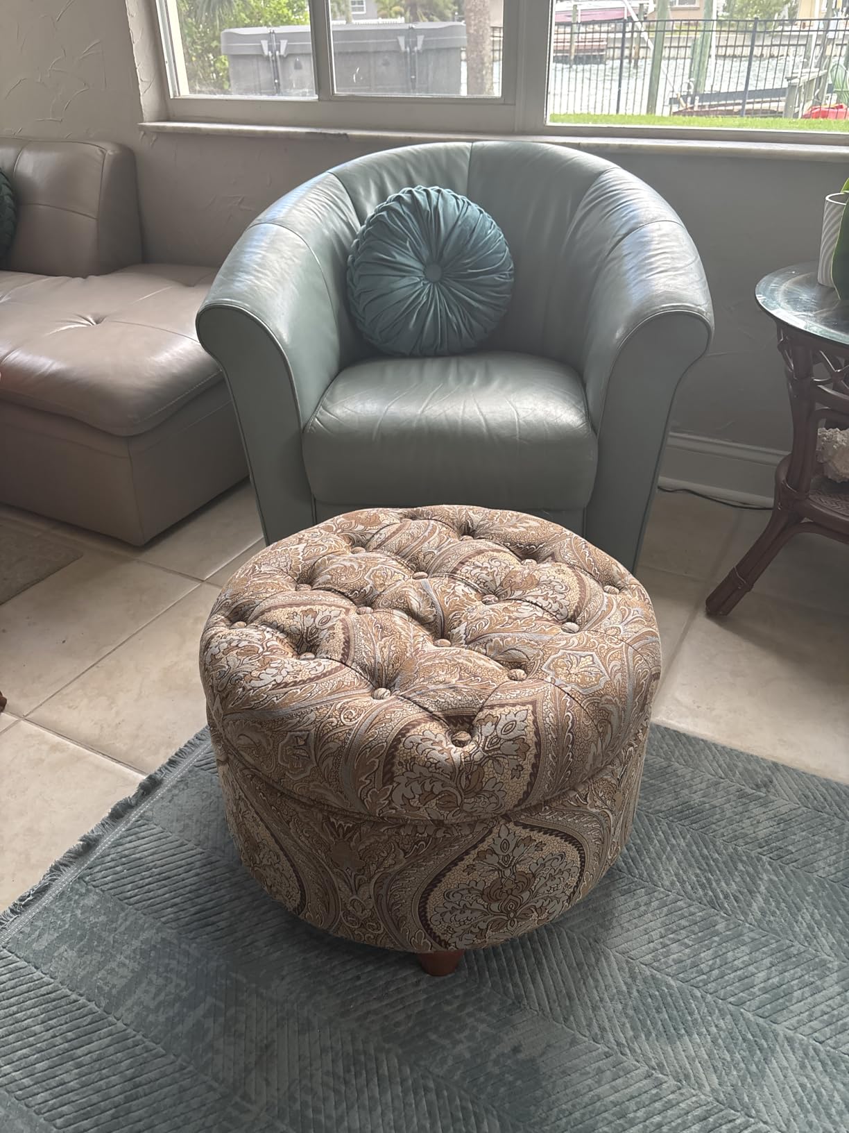 Homepop Home Decor | Large Button Tufted Woven Round Storage Ottoman for Living Room & Bedroom (Navy Woven) 25 inch D x 25 inch W x 15 inch H customer photo 2