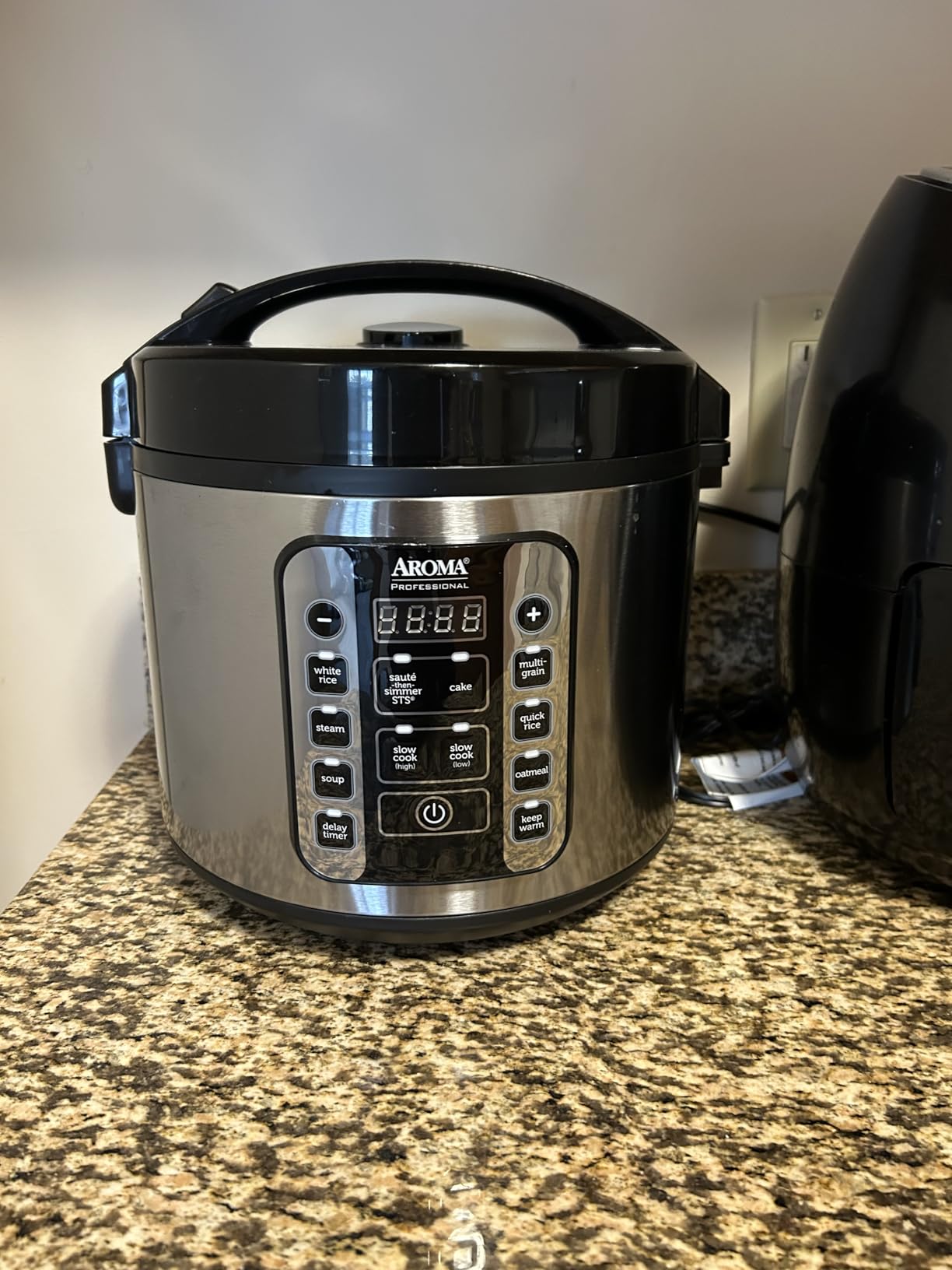 Aroma Housewares Professional 20-Cup (Cooked) / 5Qt Digital Rice Cooker, Steamer, and Slow Cooker Pot with 10 Smart Cooking Modes, Including Sauté-then-Simmer customer photo 1