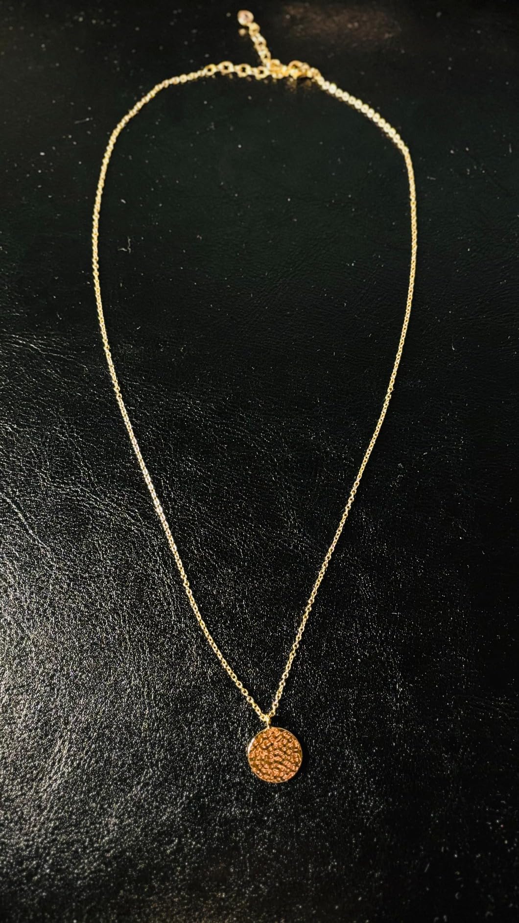 LOYATA Gold Pendant Necklaces for Women-Simple 14K Gold Round Circle Pendant Necklace Dainty Charm Necklace Jewelry Gifts for Women customer photo 1