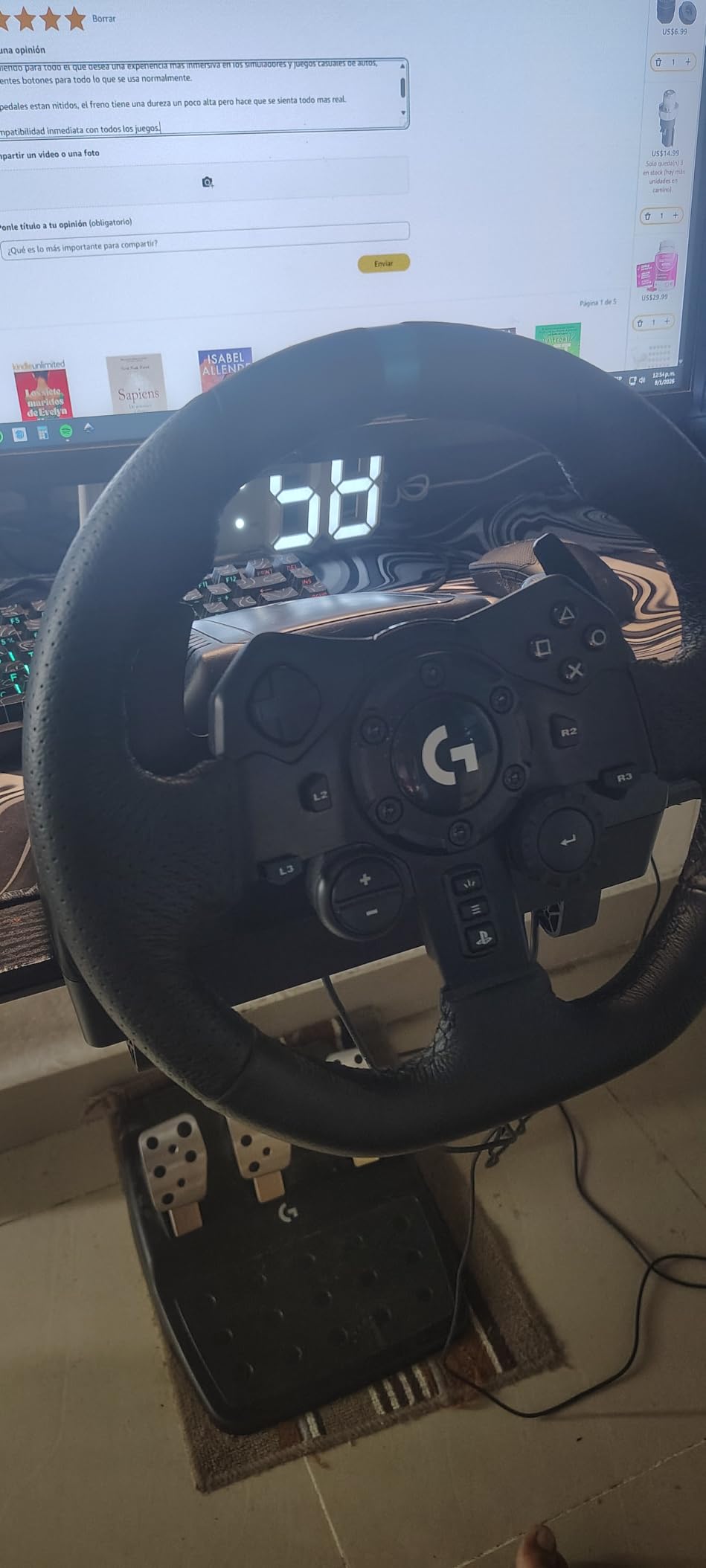 Logitech G923 Racing Wheel and Pedals, TRUEFORCE up to 1000 Hz Force Feedback, Gaming Steering Wheel PS5, PS4, PC, Mac, Genuine Leather - Black customer photo 2