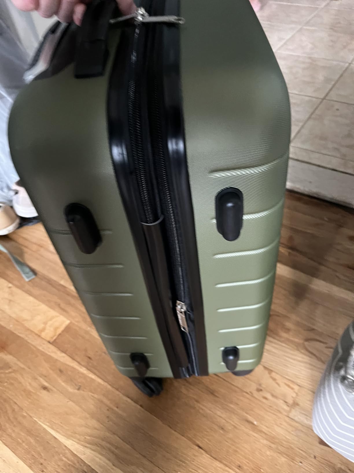 Wrangler Smart Spinner Hardside Luggage, 22-Inch Carry-On, Burnt Orange customer photo 2