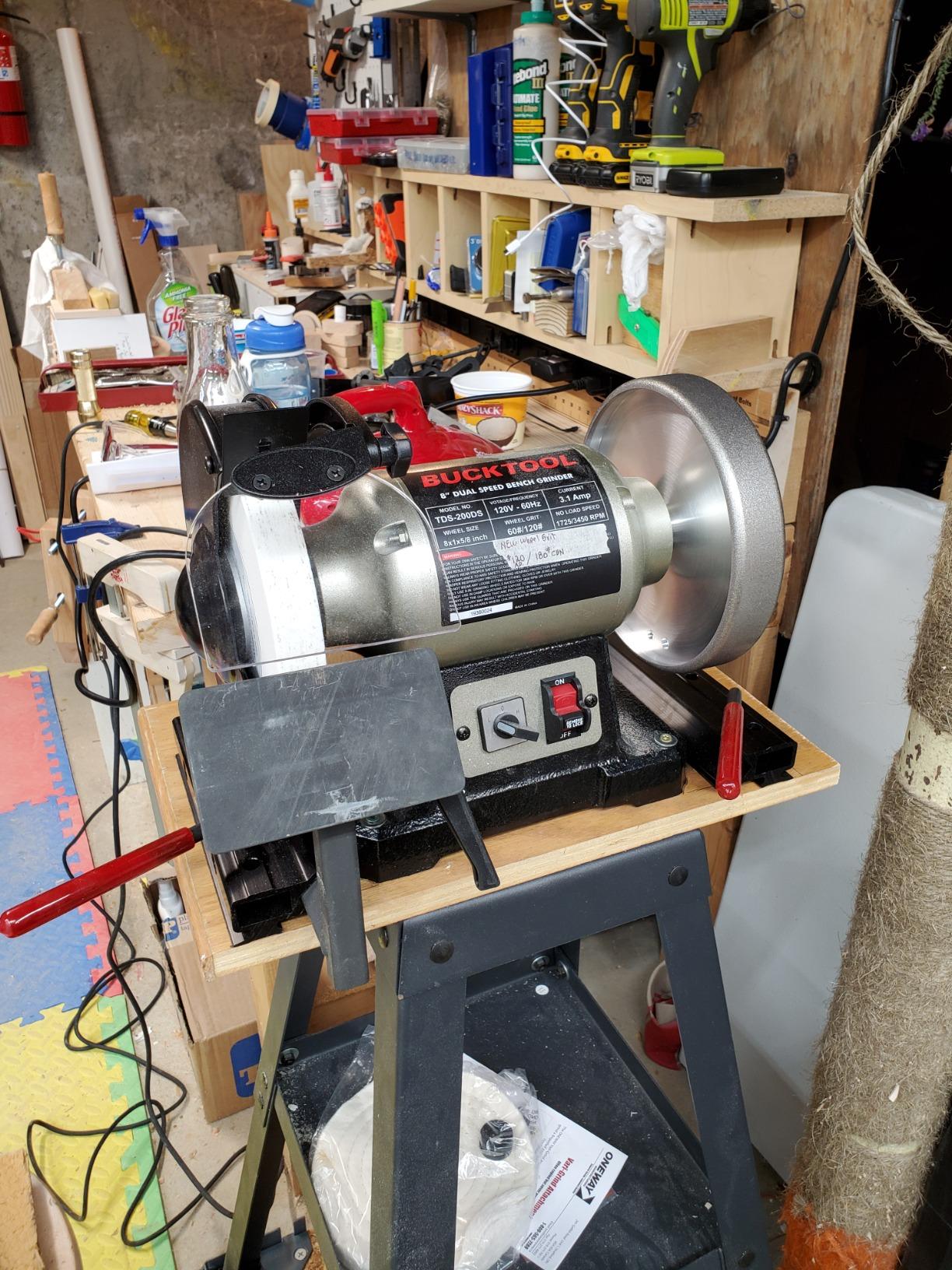 BUCKTOOL 8-Inch 1/2HP Dual Speed Bench Grinder Buffer Combo with Cast Iron Base customer photo 1