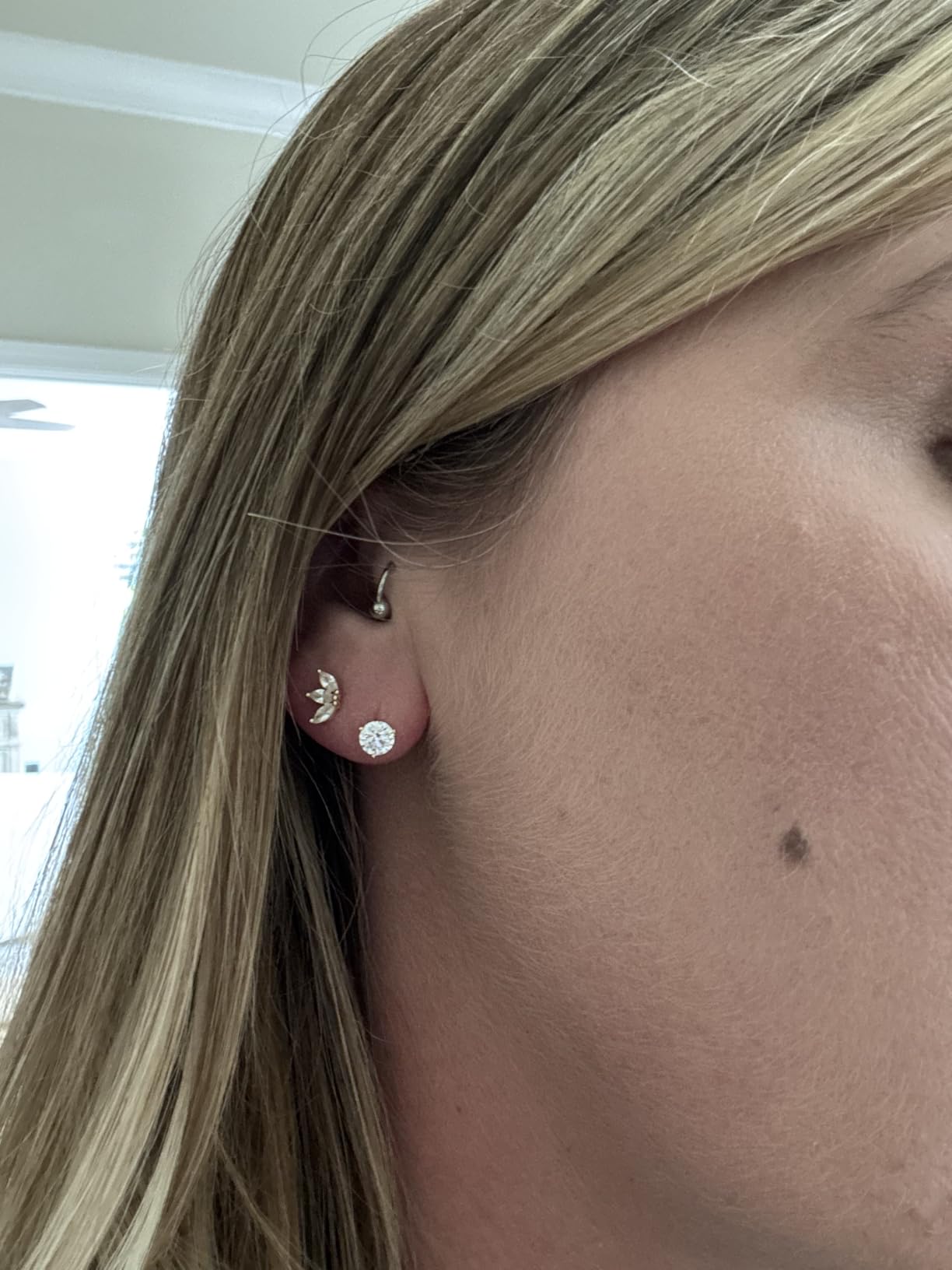 STUNNING FLAME 18K Gold Plated Silver Brilliant Cut Simulated Diamond Cubic Zirconia Stud Earrings customer photo 1