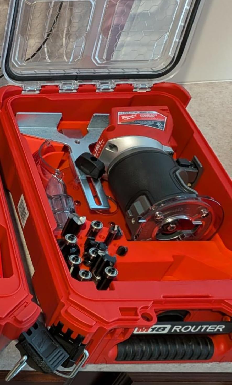 Milwaukee's Cordless Compact Router,18.0 Voltage customer photo 1