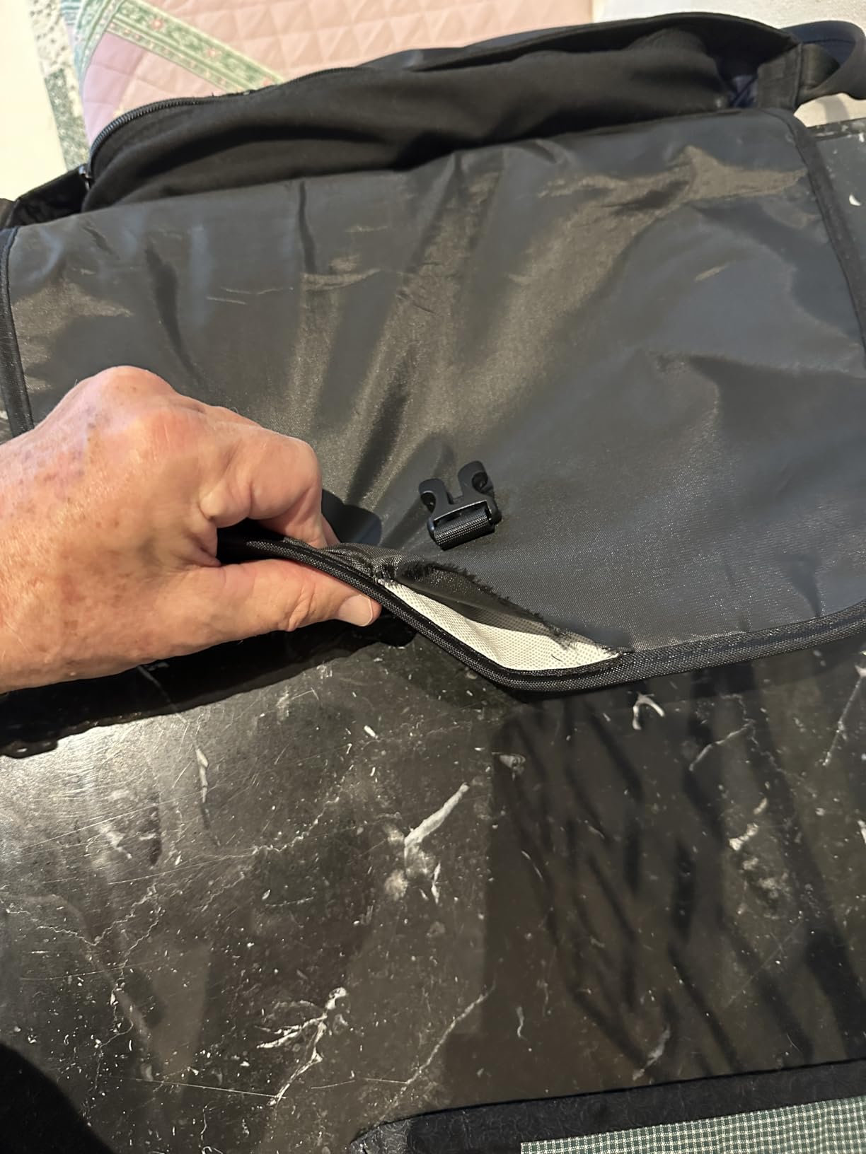 Travelon Anti Theft Urban Messenger Bag customer photo 1