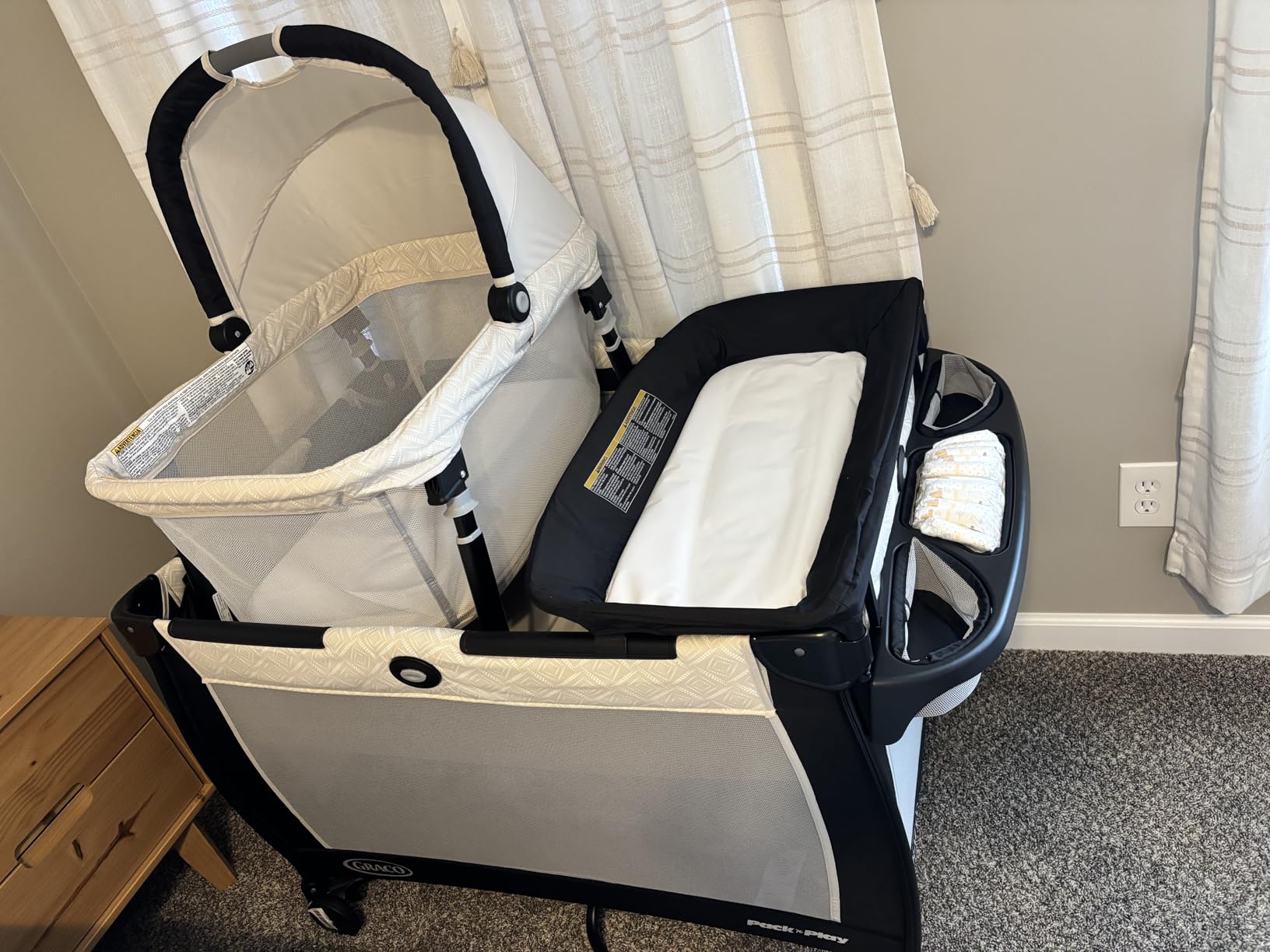 Graco Pack 'n Play Day2Dream Travel Bassinet Playard Features Portable Bassinet Diaper Changer and More (Lo, Lo) customer photo 2
