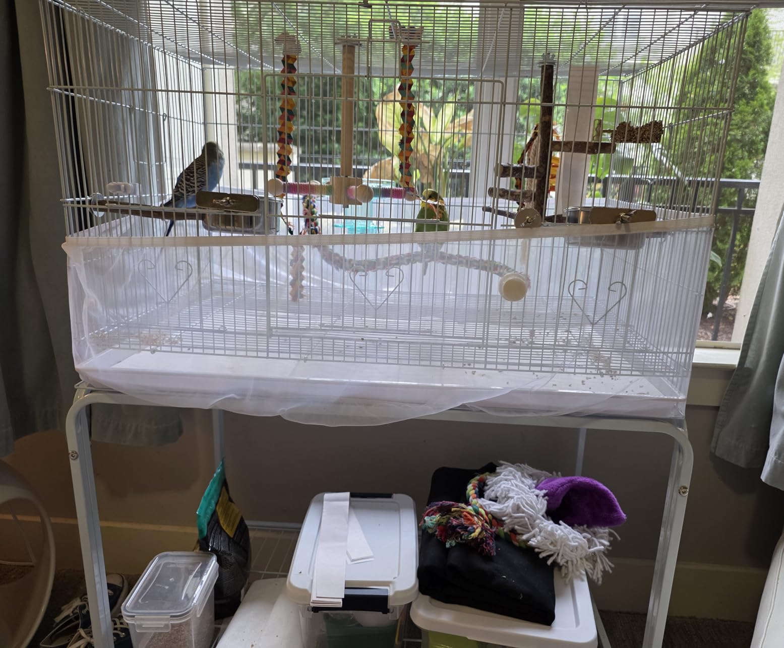 47-inch Rolling Breeding Flight Bird Cages for Parakeets Budgies Finches Cockatiels Conures Lovebirds Canaries Parrots w/Detachable Stand, Black customer photo 2