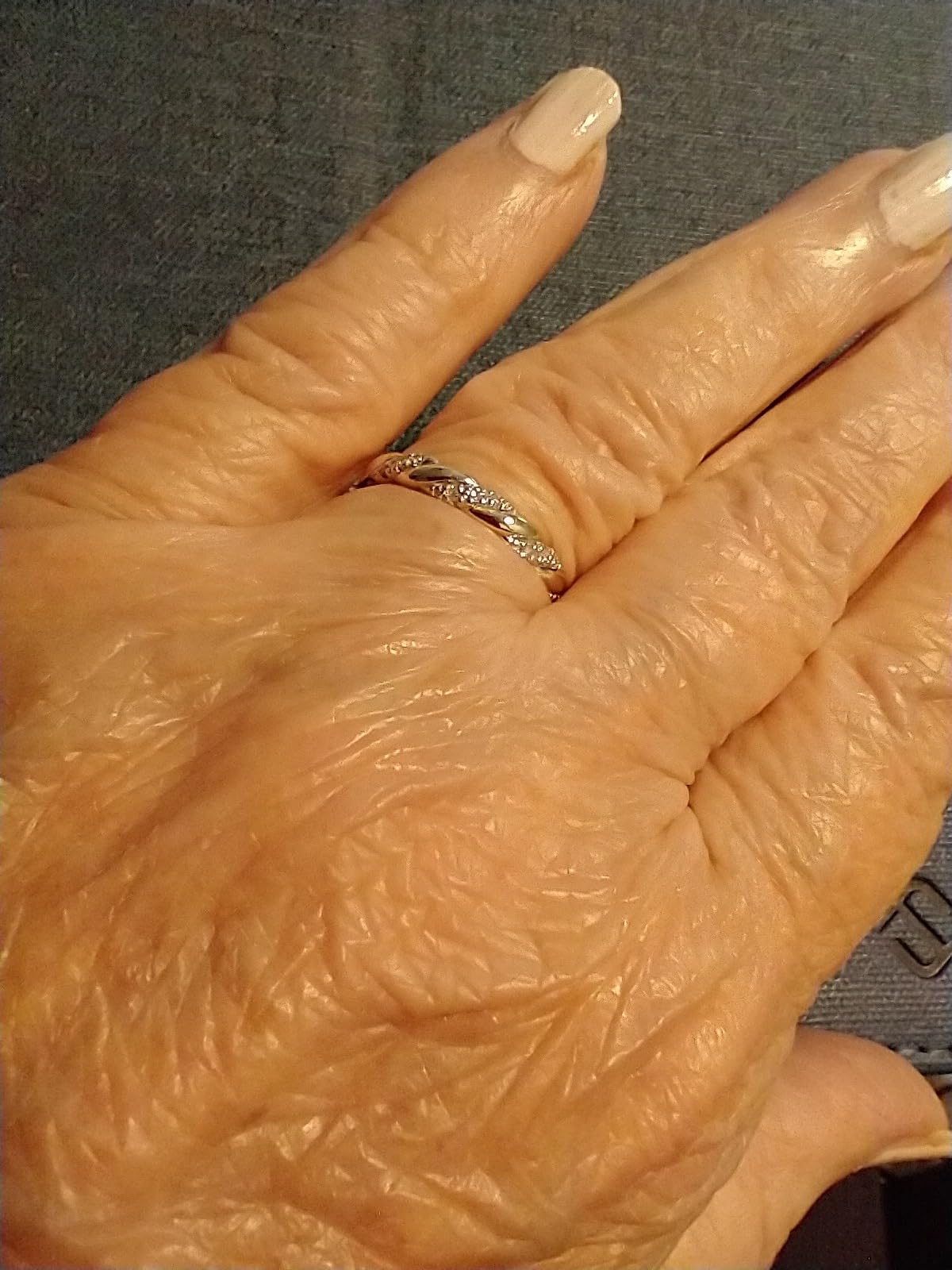 10K or 14K Yellow, Rose or White Gold Diamond-Accent Twist Promise Ring, Anniversary Ring or Wedding Band for Women customer photo 1