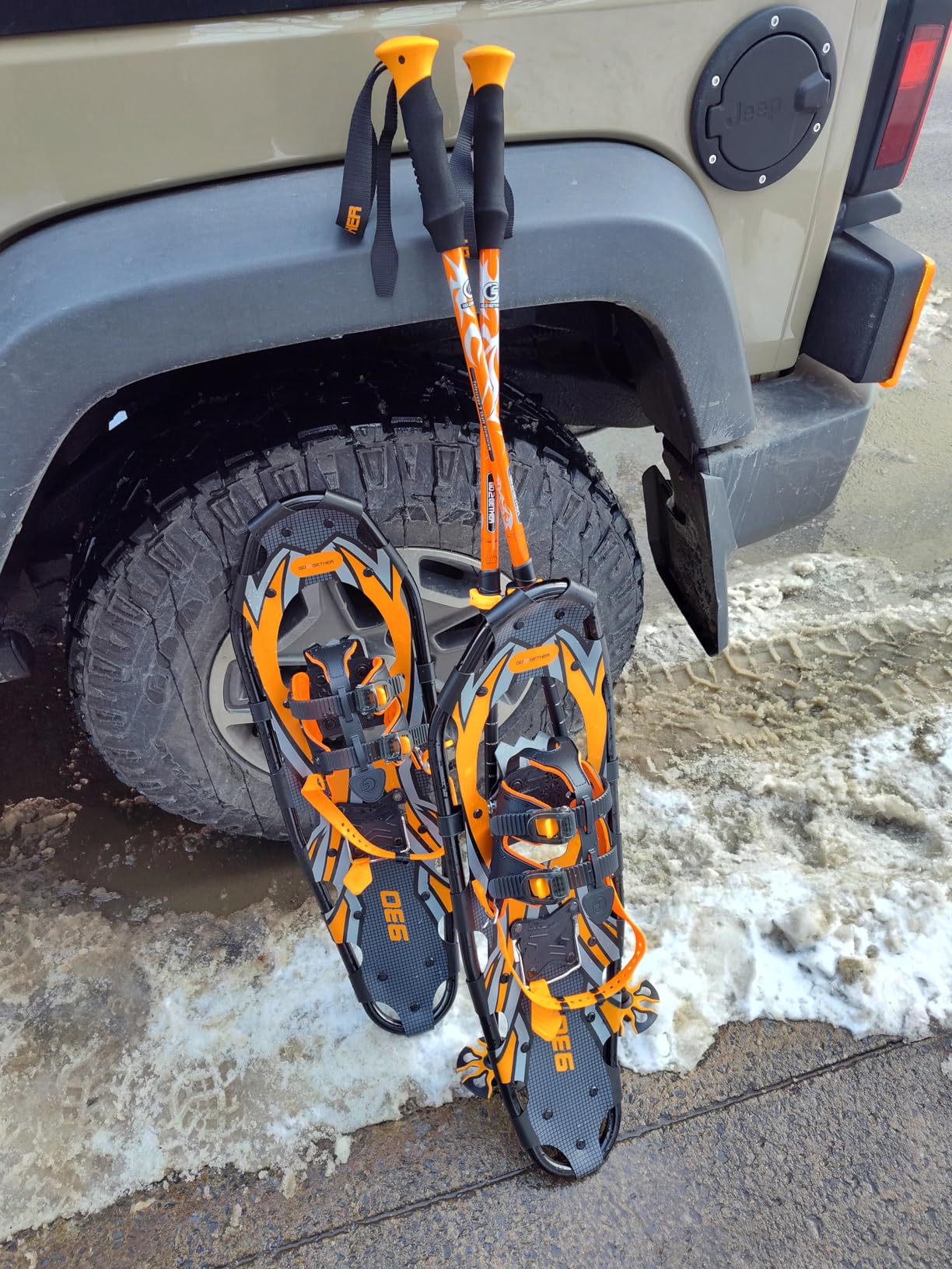 G2 21/25/30/36 Inches Light Weight Snowshoes with Trekking Poles, Tote Bag, Special EVA Padded Ratchet Binding, Heel Lift, Toe Box customer photo 1