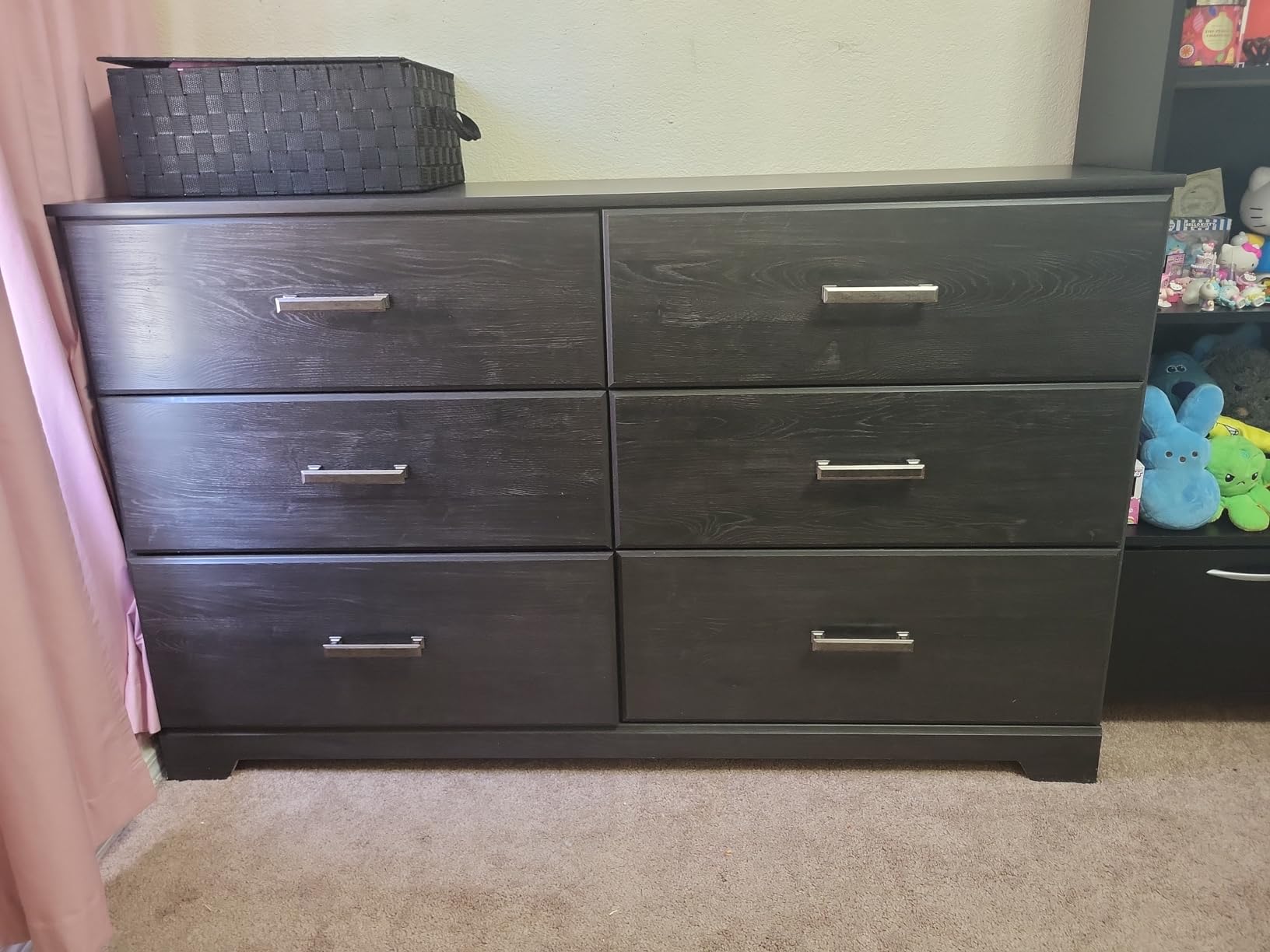Signature Design by Ashley Belachime 6 Drawer Black Wood Bedroom Dresser | Spacious 60-inch frame for master suites, Antiqued pewter-tone handles, Deep 8.25-inch bottom drawers customer photo 1