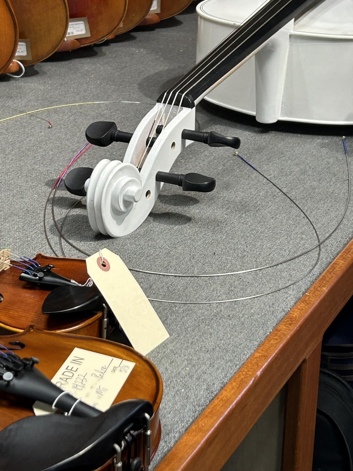 Full Size 4/4 Cello,Handmade Varnish Solid Wood Cello Kit with Bag, Bow, Rosin for Adults Student Beginners Amateurs. (Natural) customer photo 1