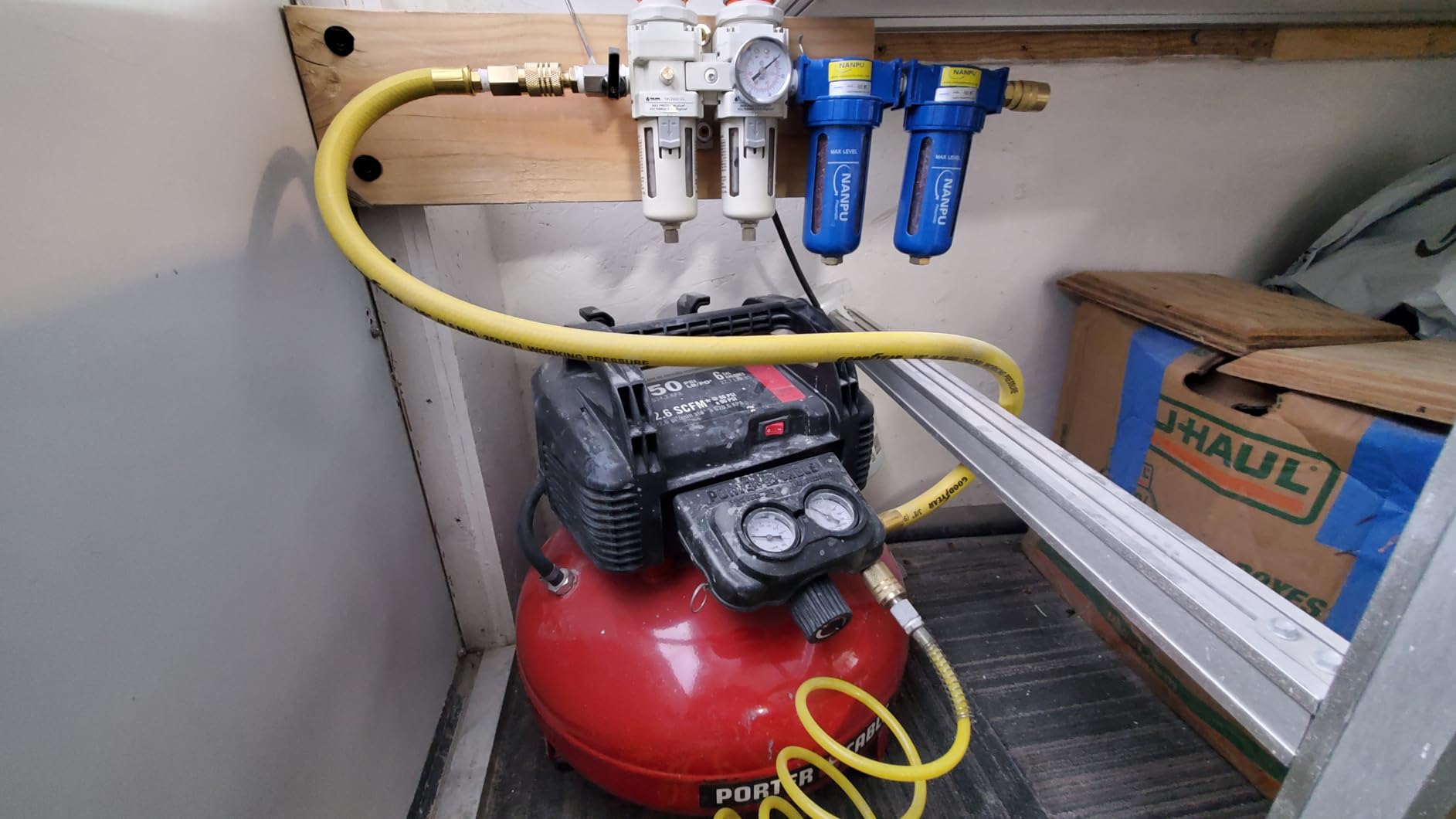 PORTER-CABLE Portable Pancake Air Compressor, 6 Gallon, 150 Max PSI | Oil-Free Maintenance-Free Pump, Wood Working, Roofing, Home, Jobsite, 2.6 CFM @ 90 PSI customer photo 2