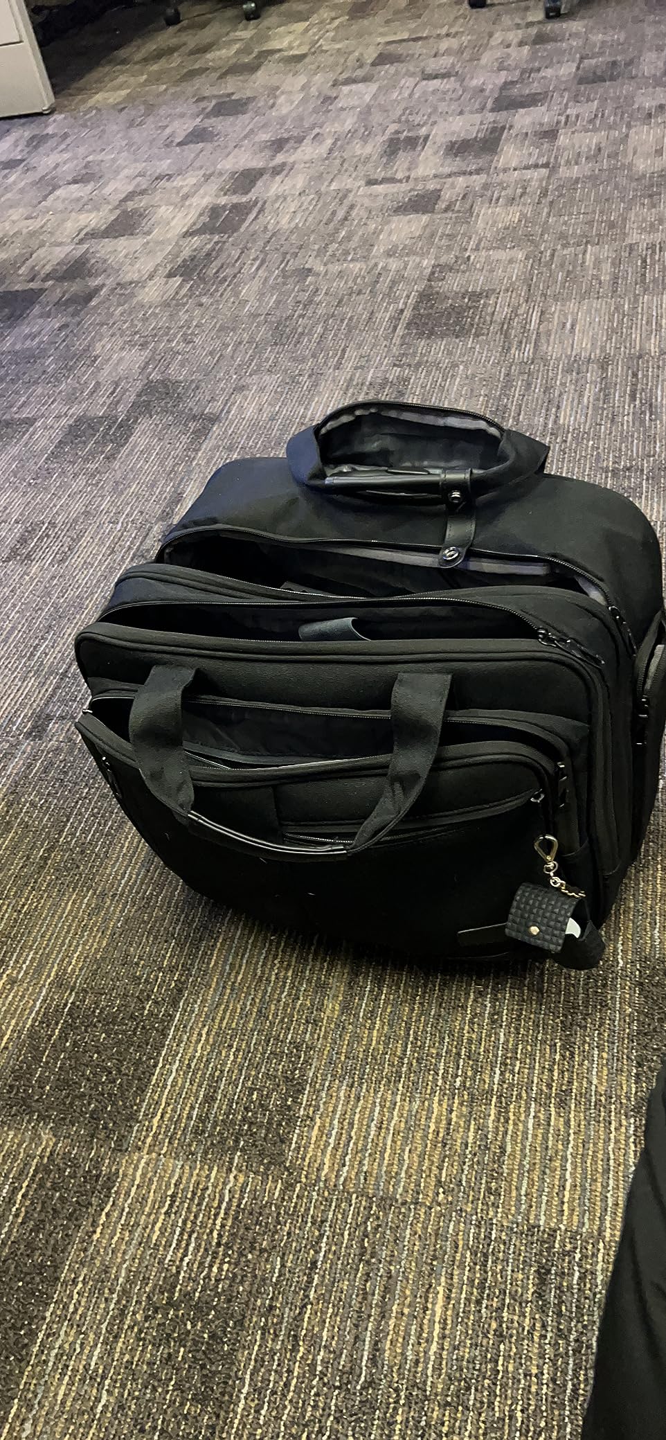VANKEAN 17.3 Inch Rolling Laptop Bag, Waterproof Overnight Rolling Bags, Laptop Bags for Travel/Work/Business, Stylish Carry on Briefcase, Black customer photo 2