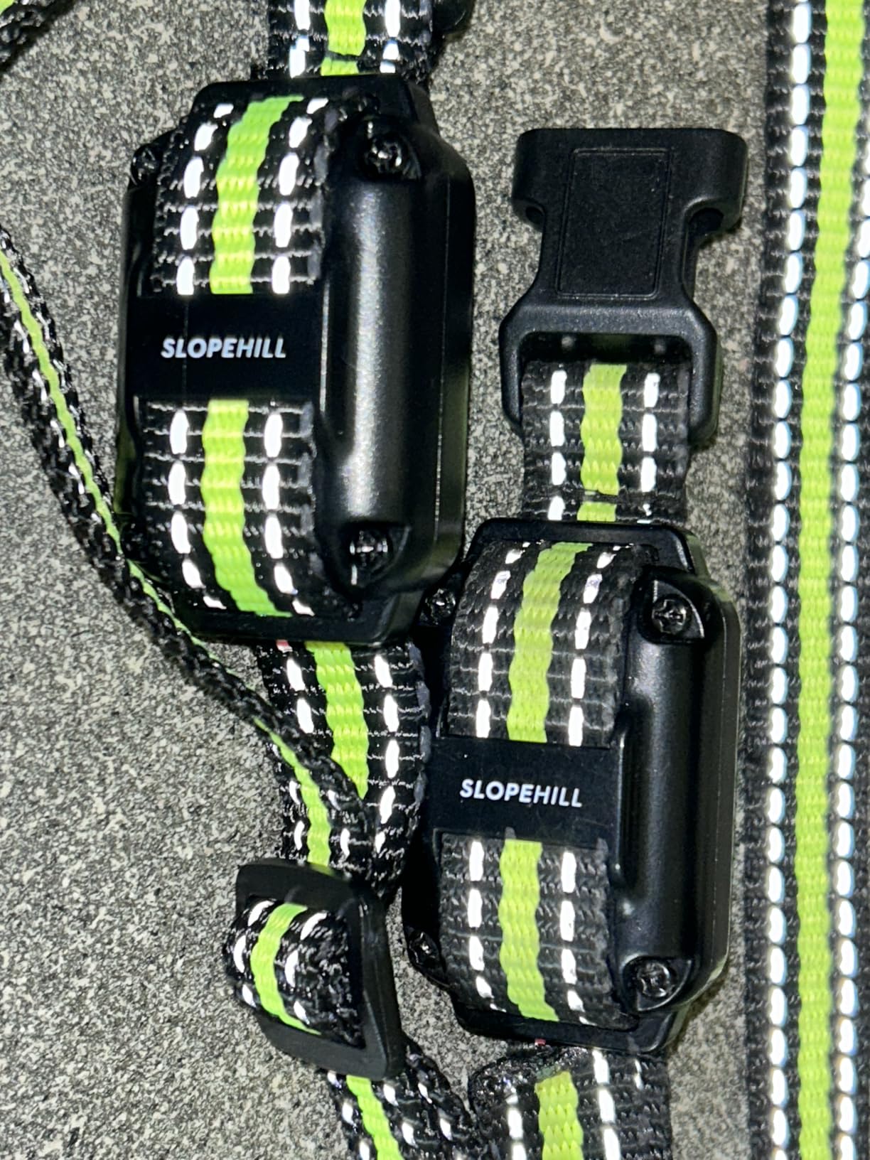 SLOPEHILL Dog Training Collar with Remote, 4200FT Electric Shock Collar,Waterproof E-Collar with Beep, Vibration, Shock, Flash Light and No Shock Mode, Fit for 8-140lbs Small Medium Large Dogs (Green) customer photo 1
