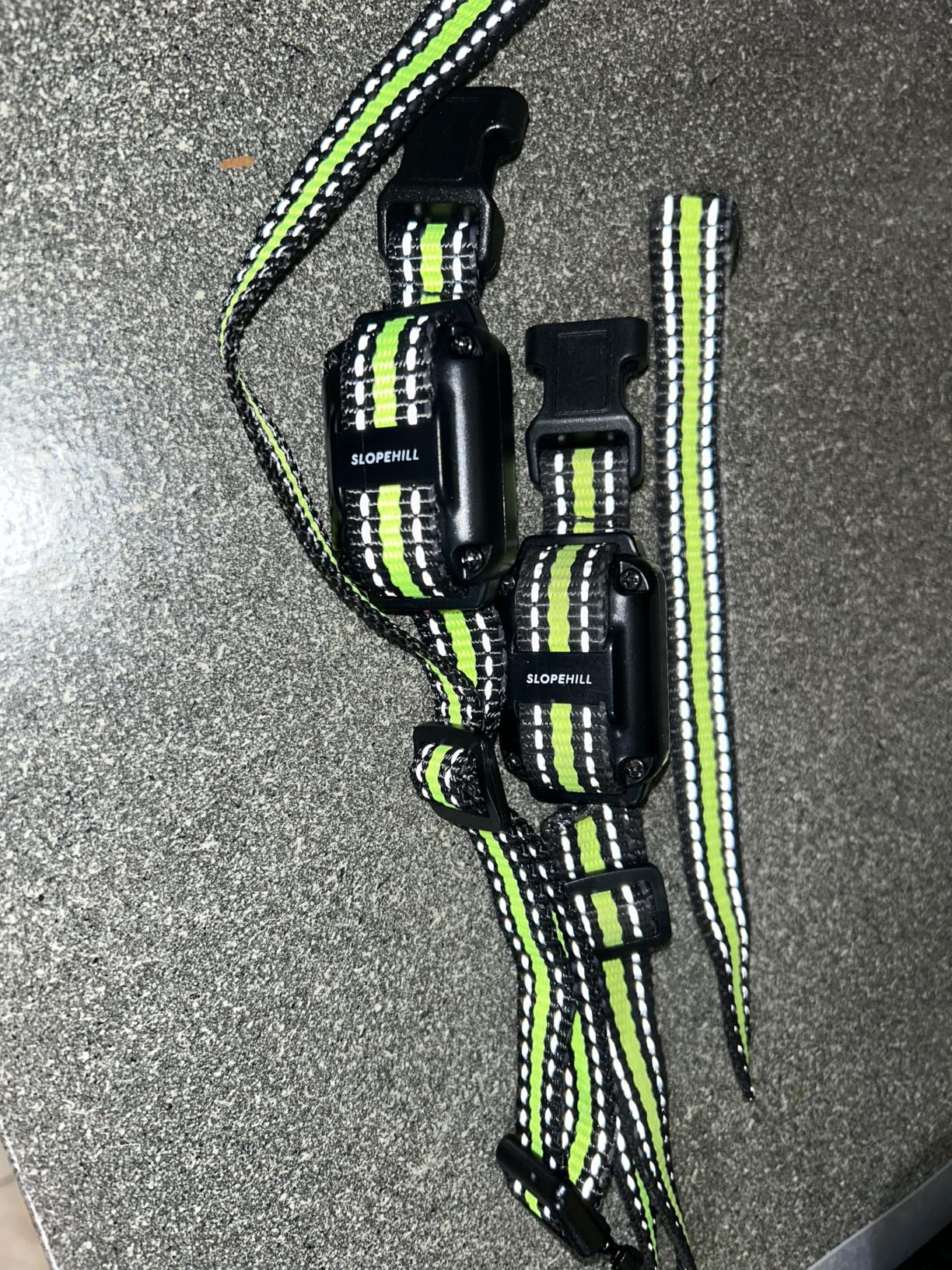 SLOPEHILL Dog Training Collar with Remote, 4200FT Electric Shock Collar,Waterproof E-Collar with Beep, Vibration, Shock, Flash Light and No Shock Mode, Fit for 8-140lbs Small Medium Large Dogs (Green) customer photo 2