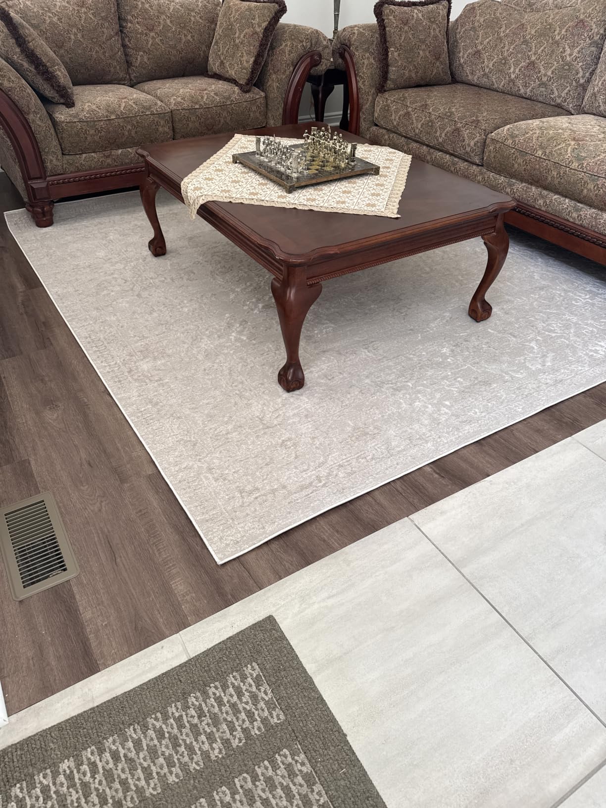 SAFAVIEH Reflection Collection Runner Rug - 2'3
