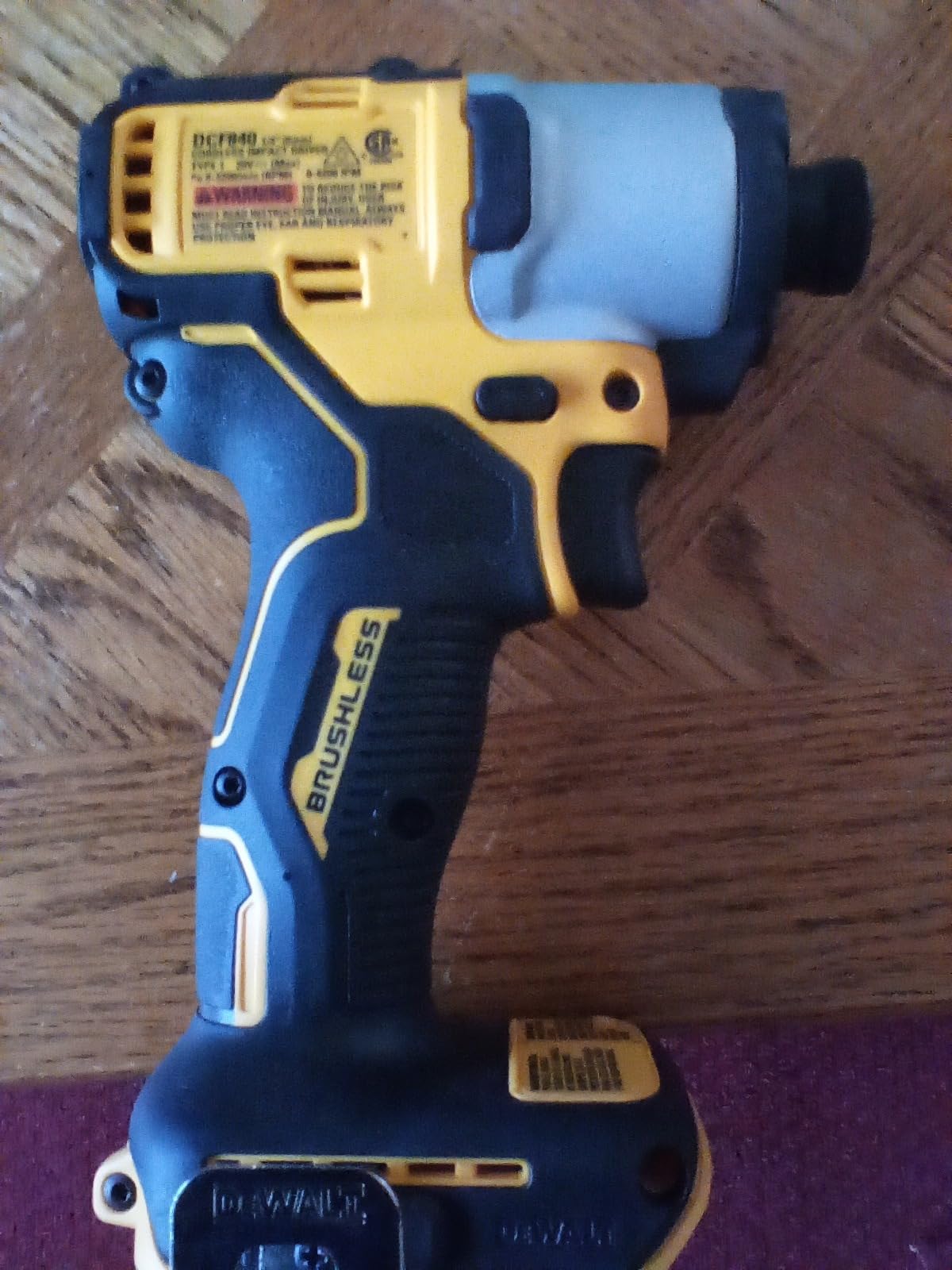 DEWALT 20V MAX 1/4 in. Brushless Cordless Impact Driver, Tool Only (DCF840B) customer photo 2
