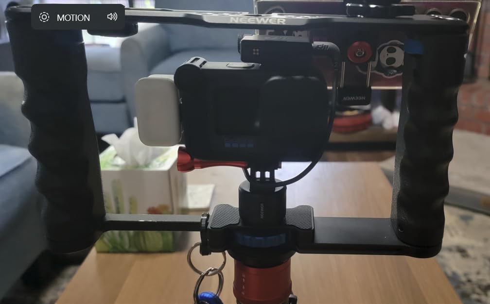 NEEWER Aluminum Alloy Camera Cage, Filmmaking Rig with Top Handle, Dual Grips & Arca Type Base, Compatible with Sony A7S III A7IV A6600 Canon EOS R5C R5 R6 DSLR/Mirrorless Cameras - VS107 customer photo 2