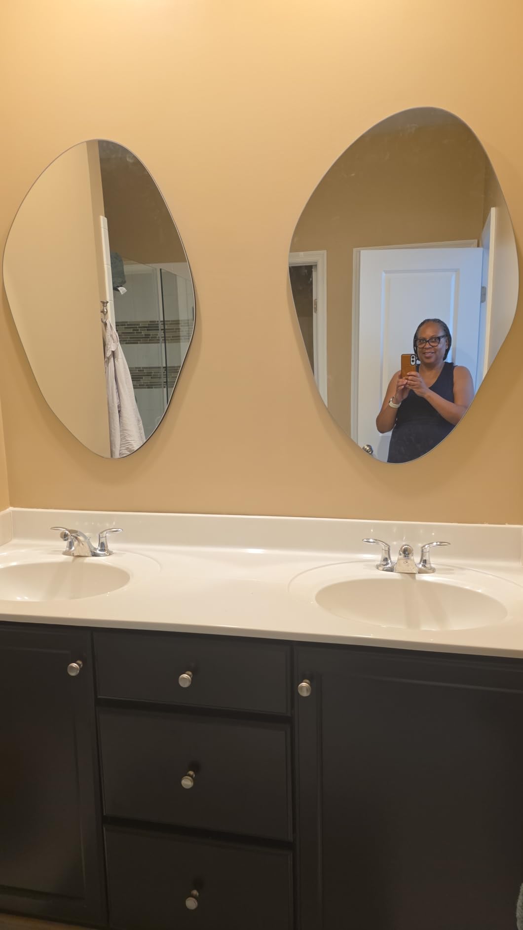 32'' x 18'' Irregular Asymmetrical Wall Mirror | HD Tempered Glass, Wall Mounted, Modern Decorative Mirror for Living Room Bathroom Entryway customer photo 1