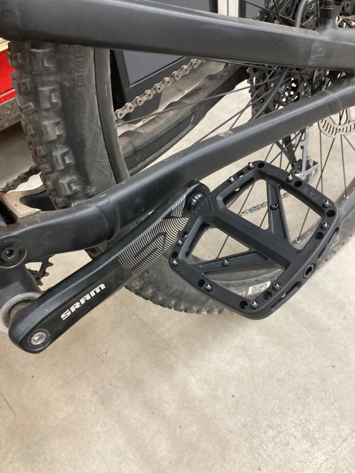 PNW Components Range Composite MTB Pedals - Nylon Flat Mountain Bike Pedals - Sealed Bearings - Wide Platform customer photo 2