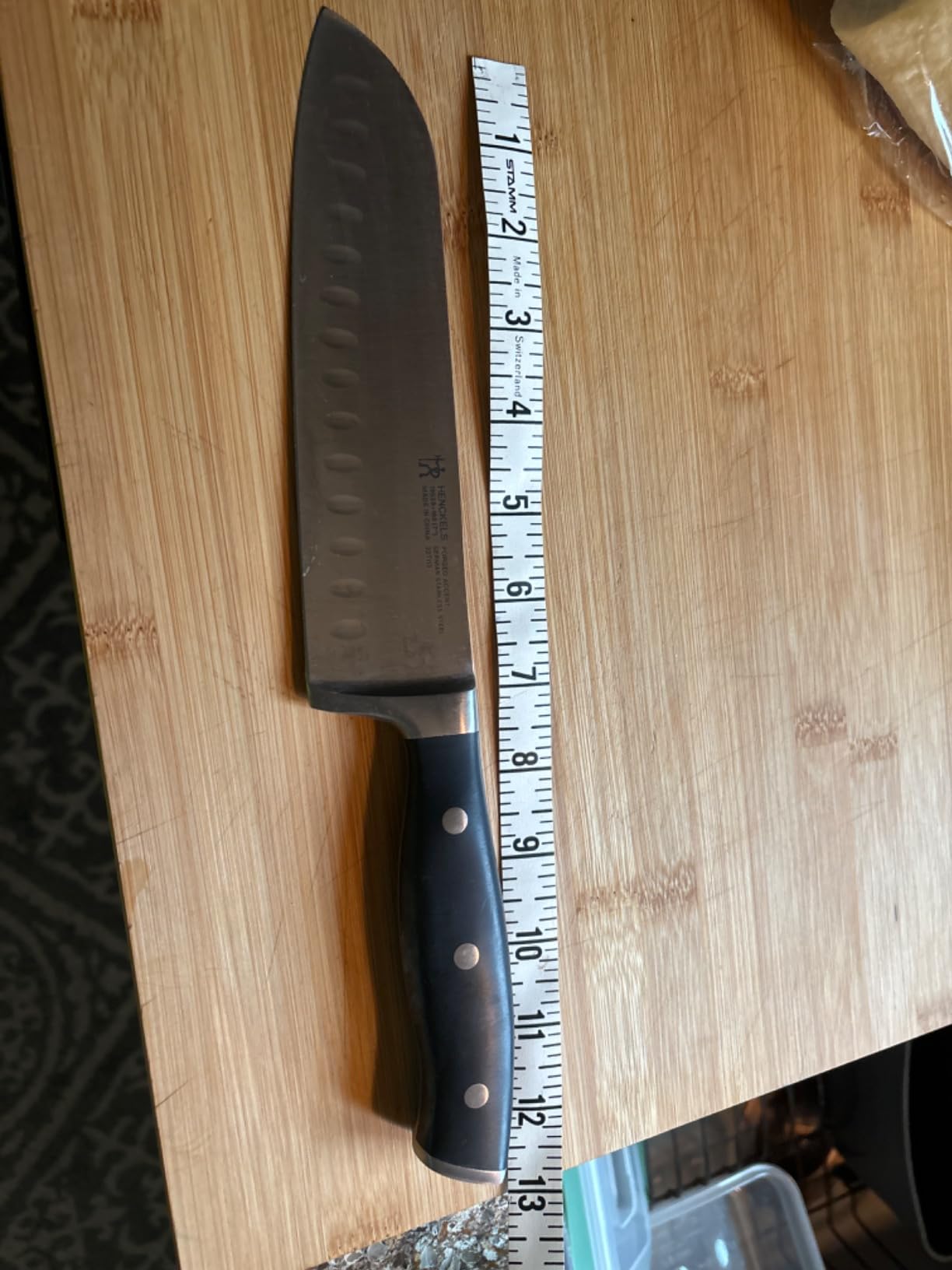HENCKELS Forged Accent Razor-Sharp 7-inch Hollow Edge Santoku Knife, Black, German Engineered Informed by 100+ Years of Mastery customer photo 2
