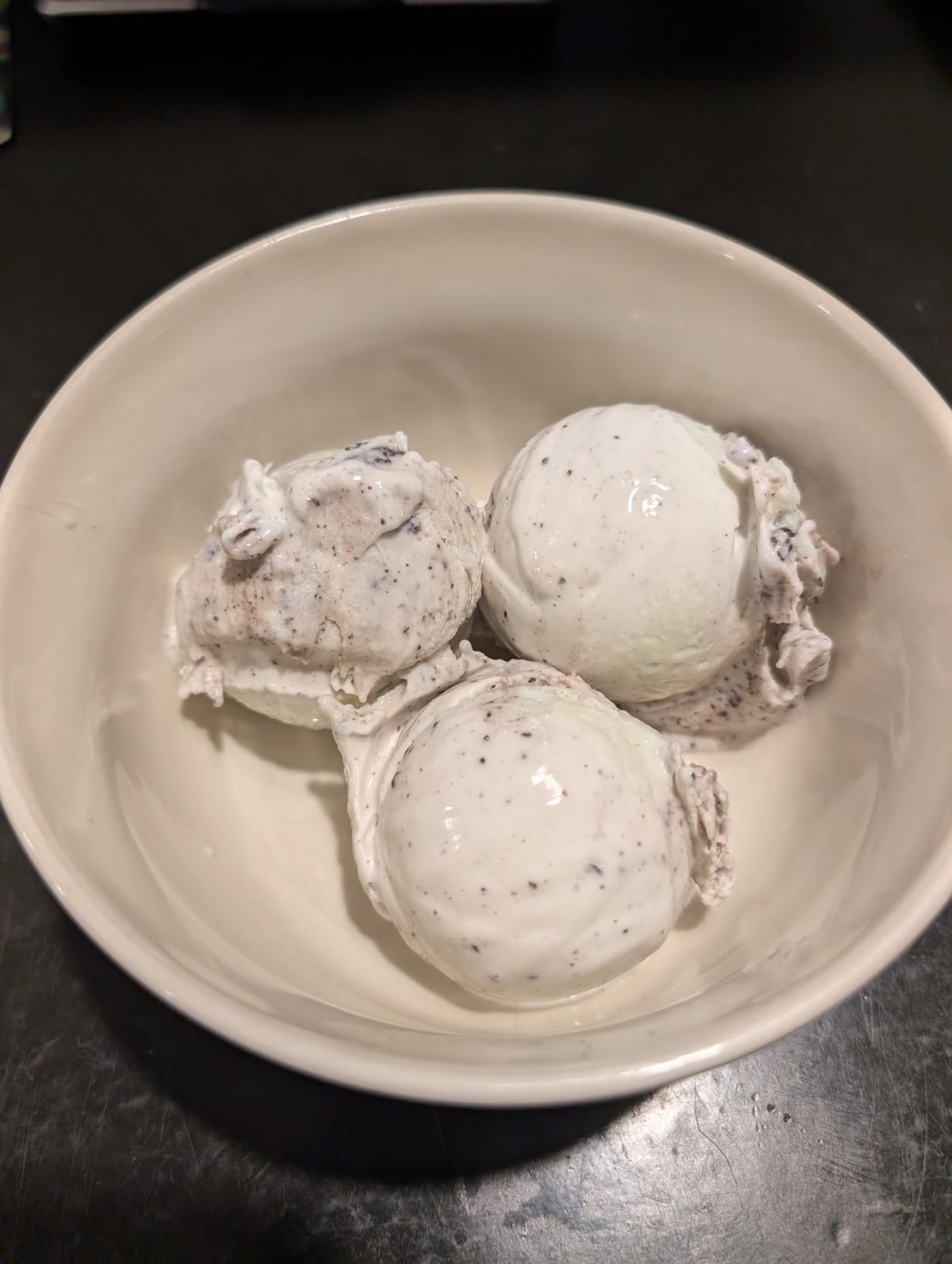 Ninja CREAMi Deluxe Ice Cream Maker | 11-in-1 Create Frozen Desserts, Sorbet, Milkshakes, Yogurt & More | Includes 2 Dishwasher Safe XL 24 Oz. Tubs with storage lids | Silver | NC501 customer photo 1