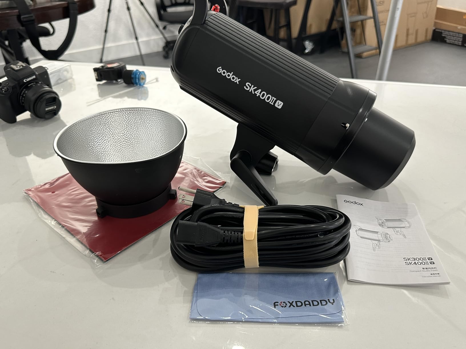 GODOX SK400II-V (New Upgrade) 400Ws Bowens Mount Photo Studio 2.4GHz GN65 Built-in LED Modeling Lamp 5600K Strobe Light Photography Lamp for Product/Wedding/Portrait customer photo 2