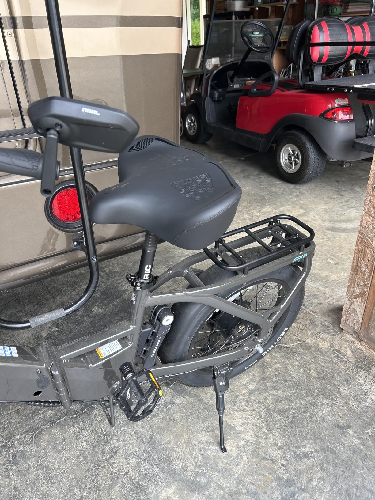 CDYWD Oversized Bike Seat for Men & Women Comfort, Extra Wide Bicycle Seat Cushion customer photo 2