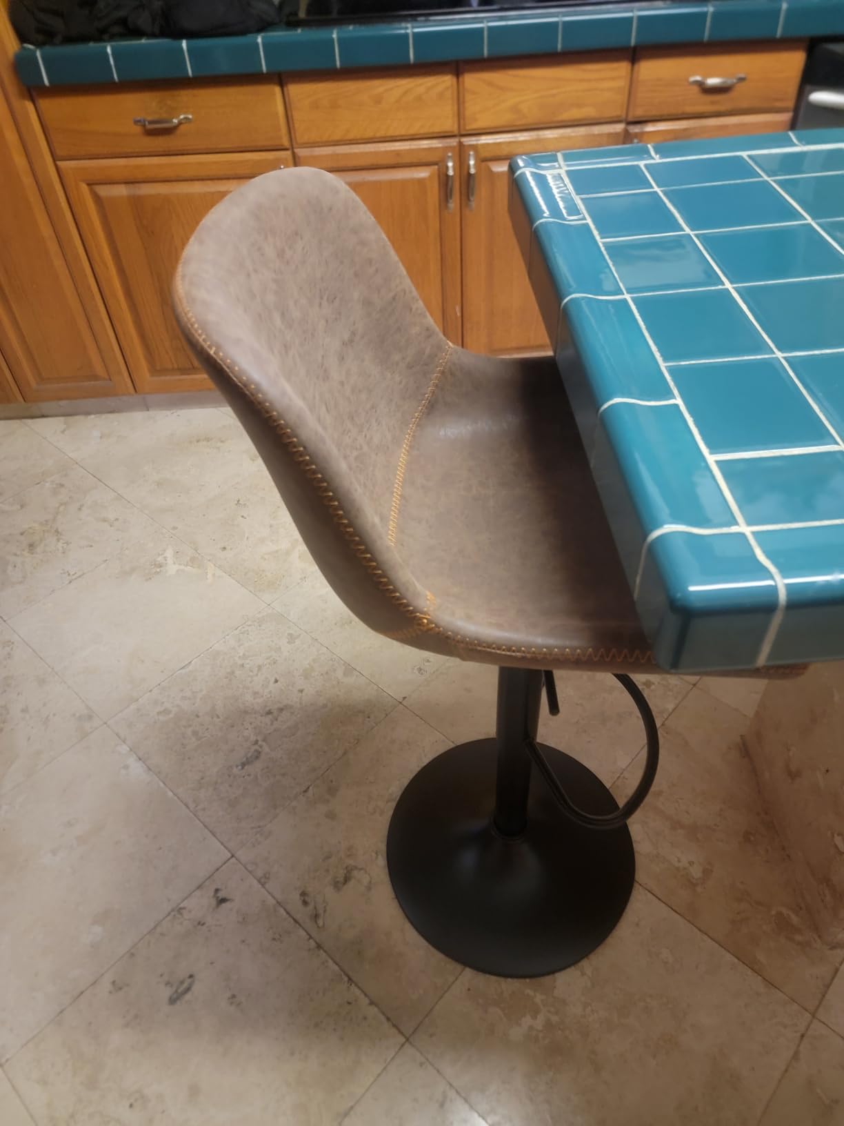 Bar Stools Set of 2, Swivel Counter Height Barstools with Back, Adjustable Modern Bar Chairs, Tall Armless PU Leather Kitchen Island Stool, Brown customer photo 1