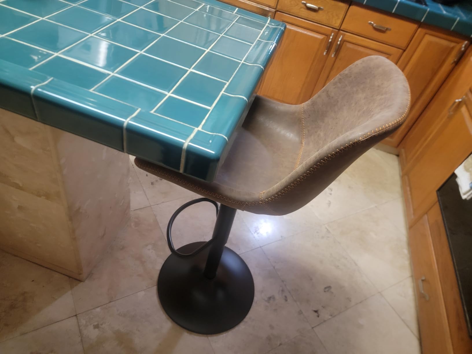 Bar Stools Set of 2, Swivel Counter Height Barstools with Back, Adjustable Modern Bar Chairs, Tall Armless PU Leather Kitchen Island Stool, Brown customer photo 2