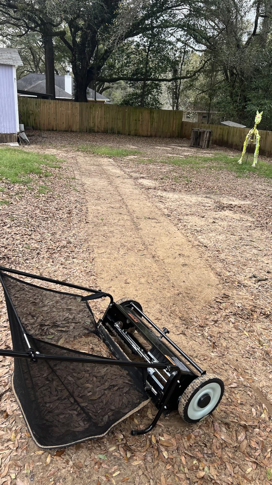 VEVOR Push Lawn Sweeper 21inch Leaf & Grass Collector customer photo 2
