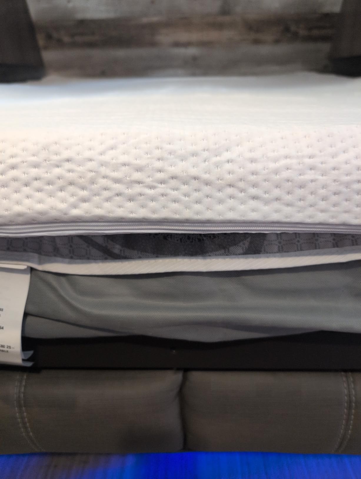 MUXHOMO 3 Inch 7-Zone Queen Mattress Topper, Egg Crate Memory Foam Mattress Topper Queen Size for Back Pain, Lavender Gel Infused Bed Pad, CertiPUR-US and Oeko-TEX Certification (60