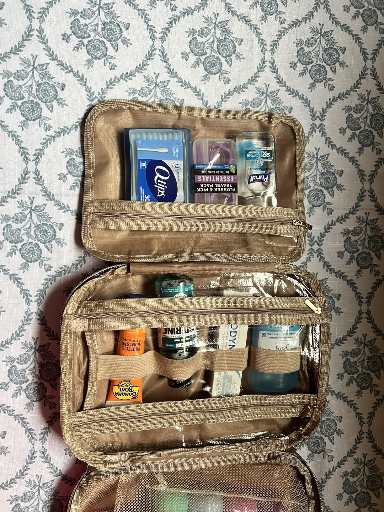 HOTOR Travel Toiletry Bag - Hanging Toiletry Bag for Women & Men, Makeup Bag/Big Comparment, Waterproof for Travel Accessories, Travel Essentials, Medium, Black customer photo 1