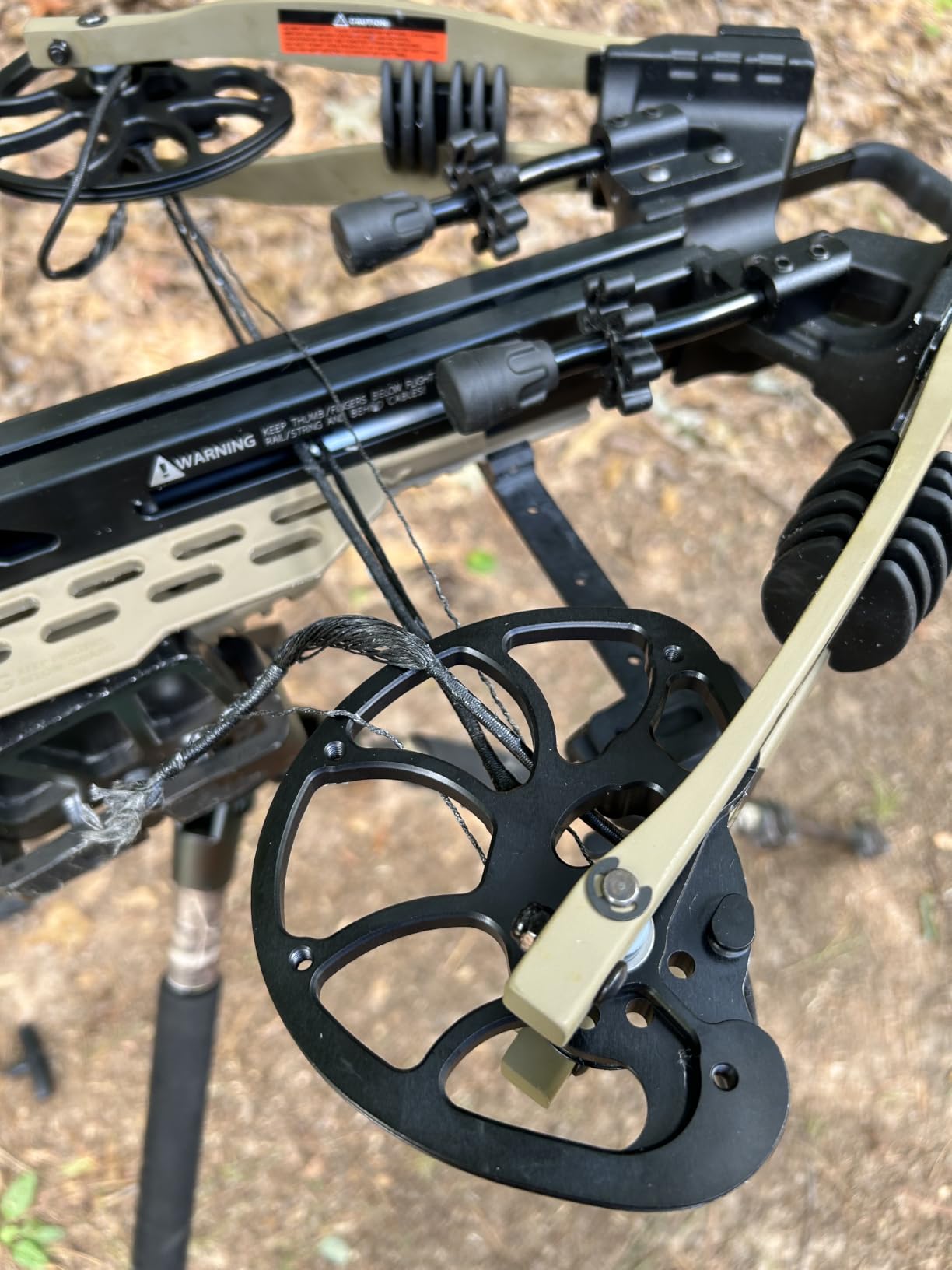 Xpedition Archery Xpedite 420 Crossbow with Rope and Crank Cocking Device, Compound Crossbow Package with Illuminated 4X32 Scope, 420 Feet Per Second customer photo 2