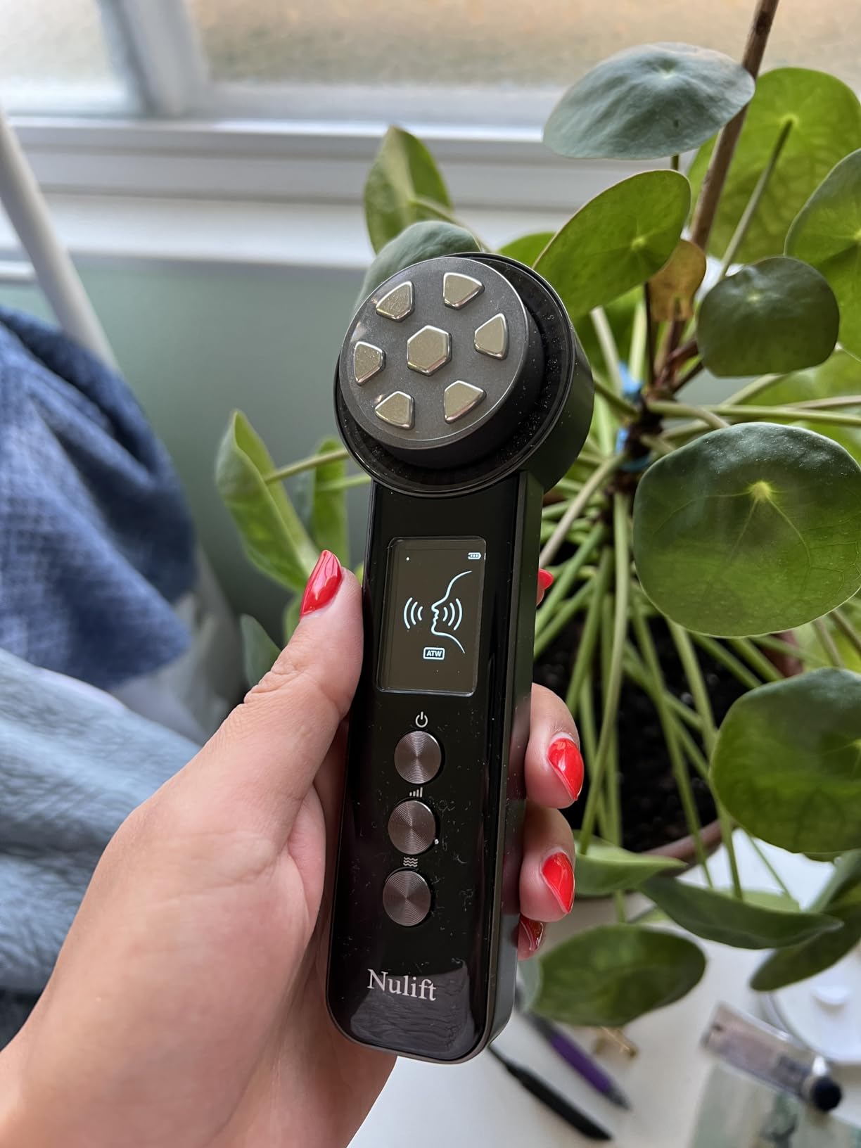 Skin Tightening Device | 6 in 1 Radio Frequency Skin Tightening Device | Professional Face Tightening | Face Lift | Wrinkle Reduce | Depuff | Absorb | Skin Care | Home RF Anti Aging Face Beauty Device customer photo 1