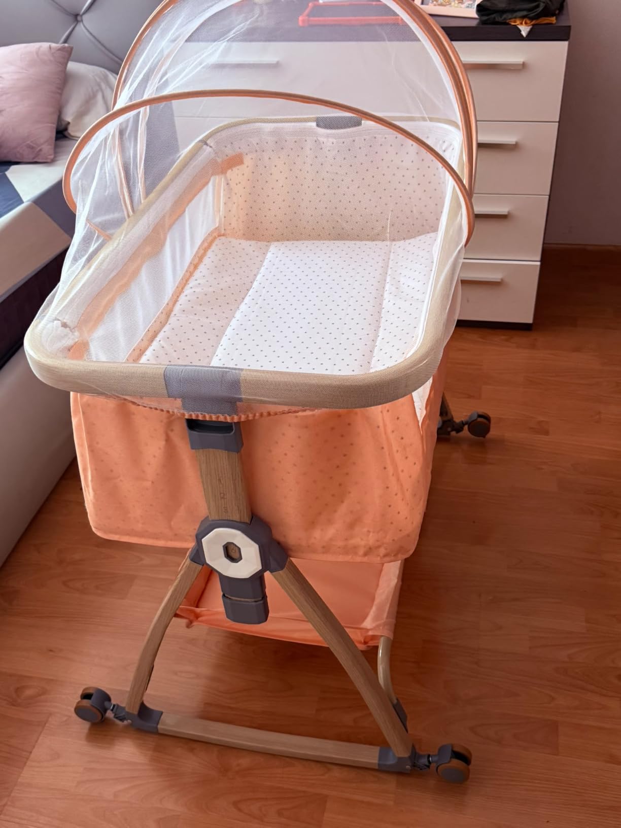Baby Bassinet, Bedside Bassinet for Baby, 4 in 1 Portable Bassinet Bedside Sleeper with Wheels Mosquito Net & Storage Basket, 6 Height Adjustable Rocking Bassinet for Newborn Baby customer photo 2